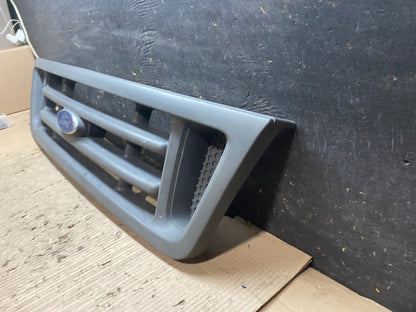 2003 to 2007 Ford Econoline E150 E250 E350 Front Grille Grille V6741 DG1