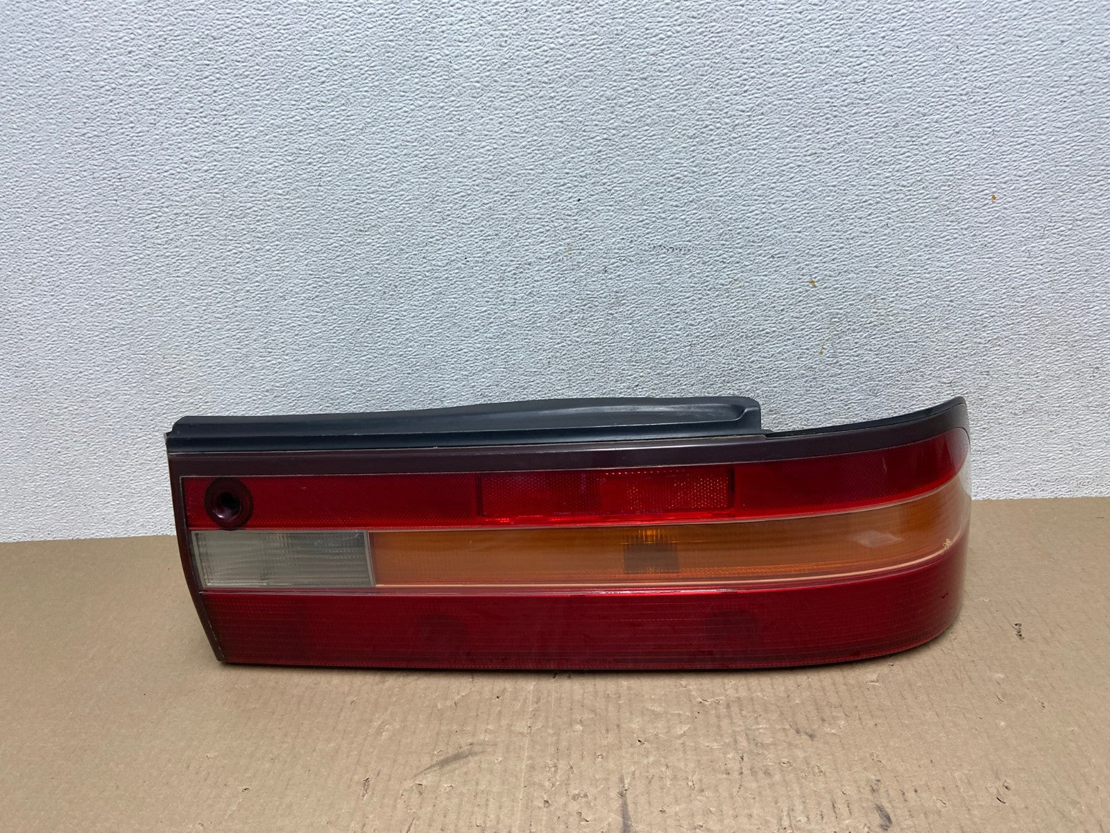 1995 1996 Lexus ES300 Right Passenger RH Side Tail Light AE7055 LK0