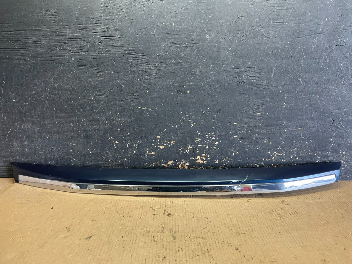 2008 to 2012 Land Rover LR2 Rear Tail Gate Camera Molding AA59430