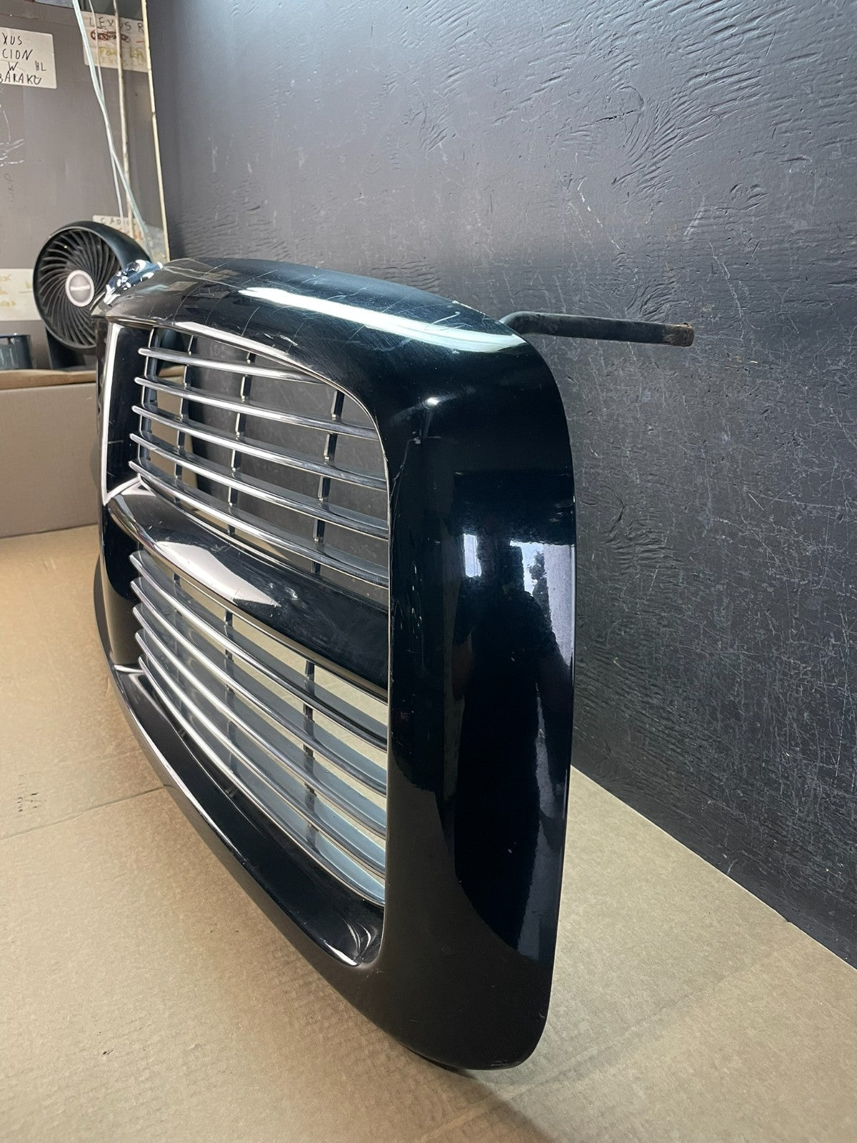 2002 2003 2004 2005 Dodge Ram 1500  Upper Front Grill Grille AF5187 DG1