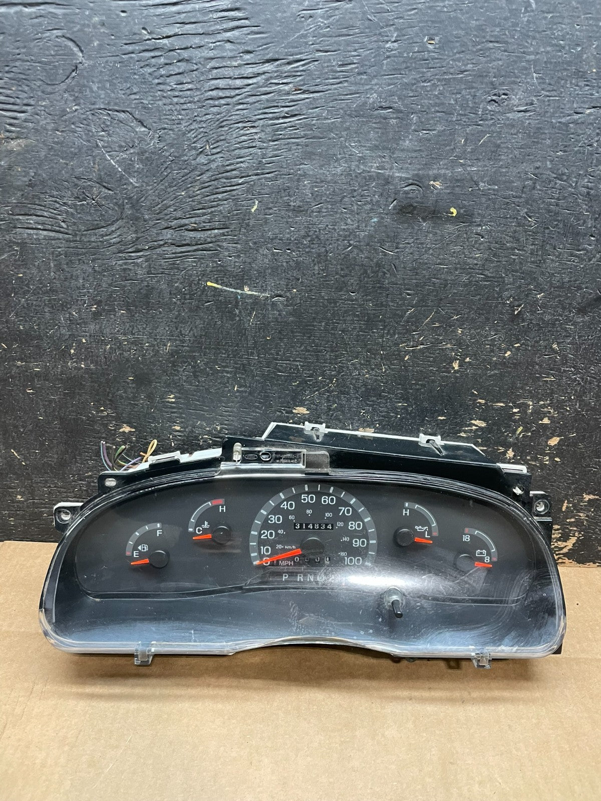 2001-2002 Ford Econoline E250 E350 Van Speedometer Instrument Cluster aa9006 DG0