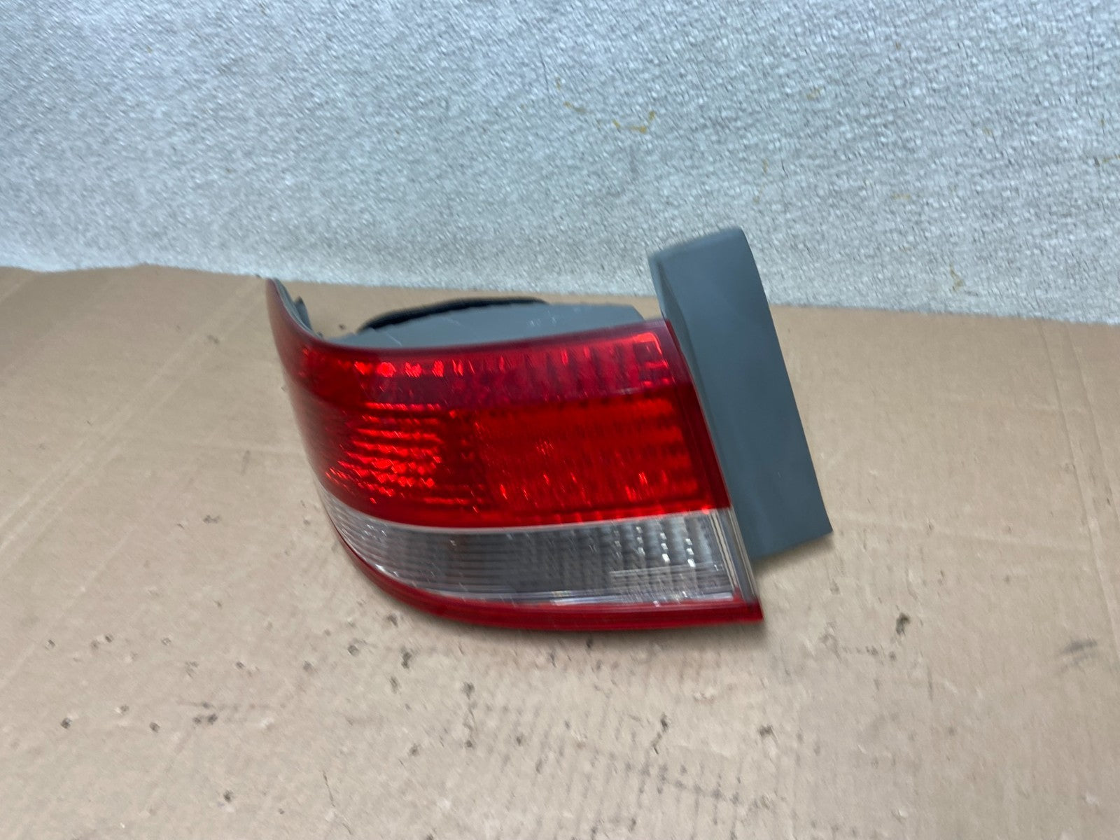 2003 to 2004 Honda Accord Sedan Left Driver Lh Side Tail light Oem X9303 PS1