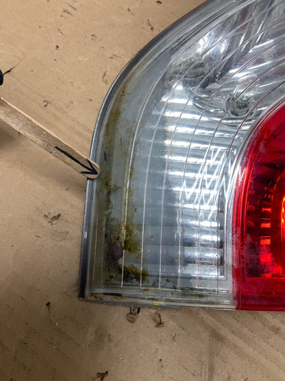 2013 to 2016 Nissan Pathfinder Right Passenger Inner Tail light AD4269 LK4