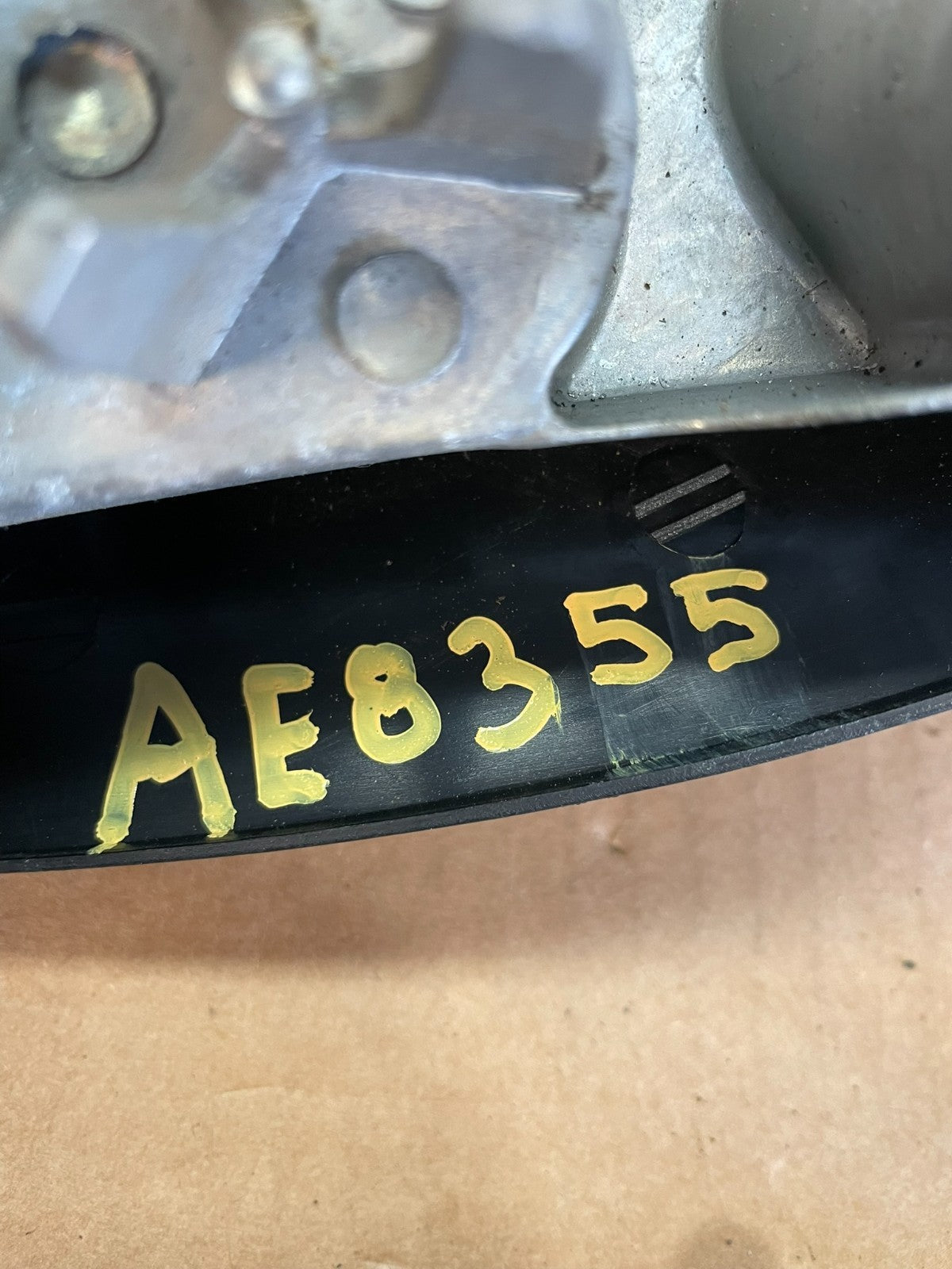 1999 to 2007 Ford F250 F350 F450 Left Driver Door View Mirror AE8355 DW8