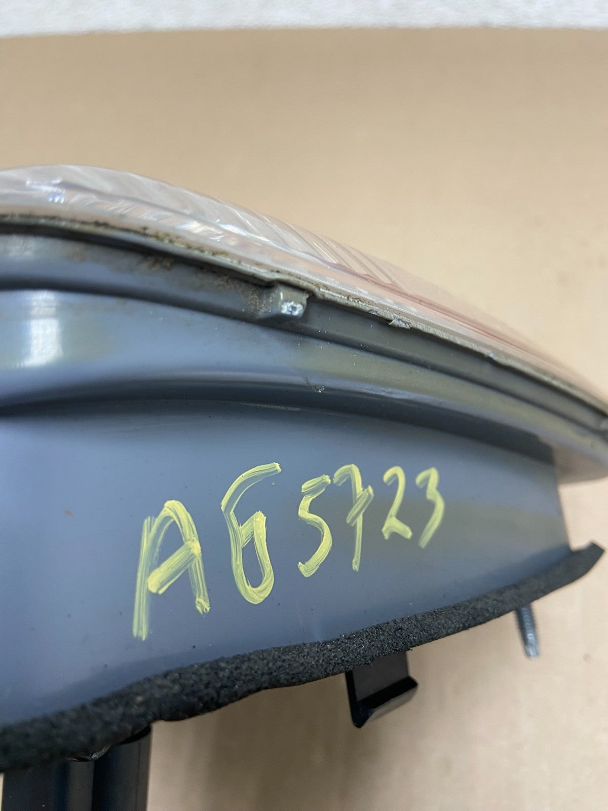2007 to 2012 GMC Acadia Right Passenger Rh Hatch Tail Light Inner AG5723 DW6
