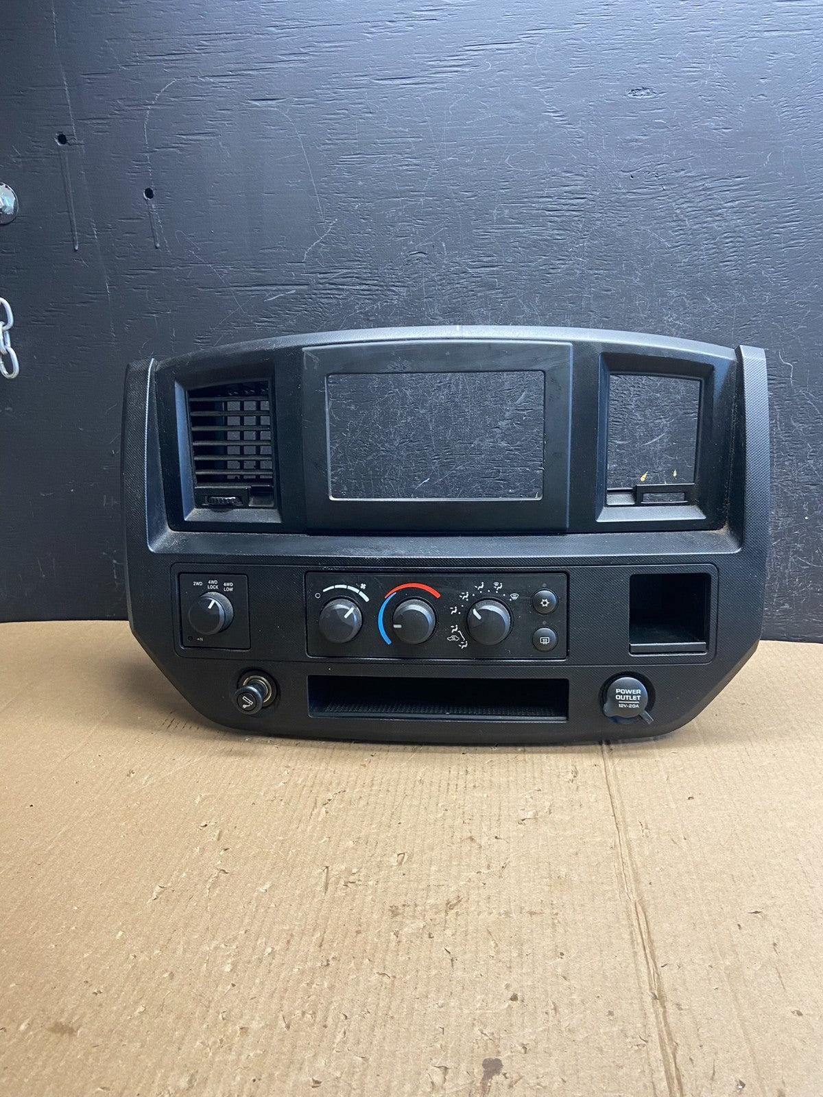 2002 to 2005 Dodge Ram Radio Climate Control Dash Air Vent Bezel Trim AE3863 DG0