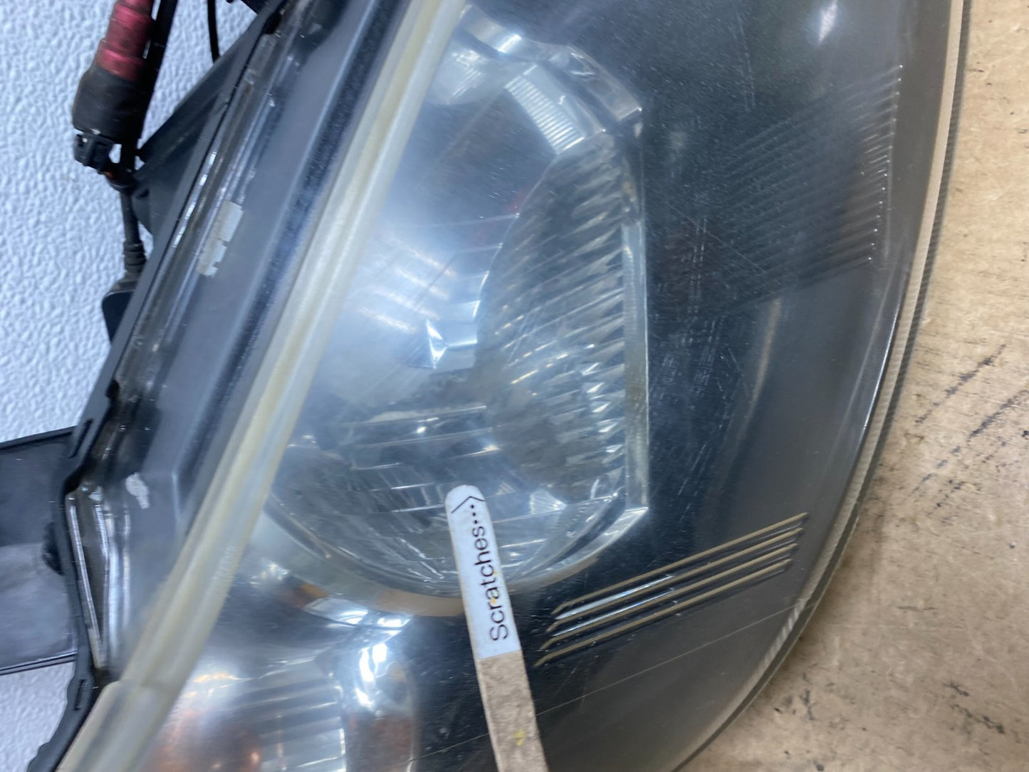 2004 to 2005 Mazda Mpv Black Bezel Right Passenger RH Headlight Oem AC3001 DG3
