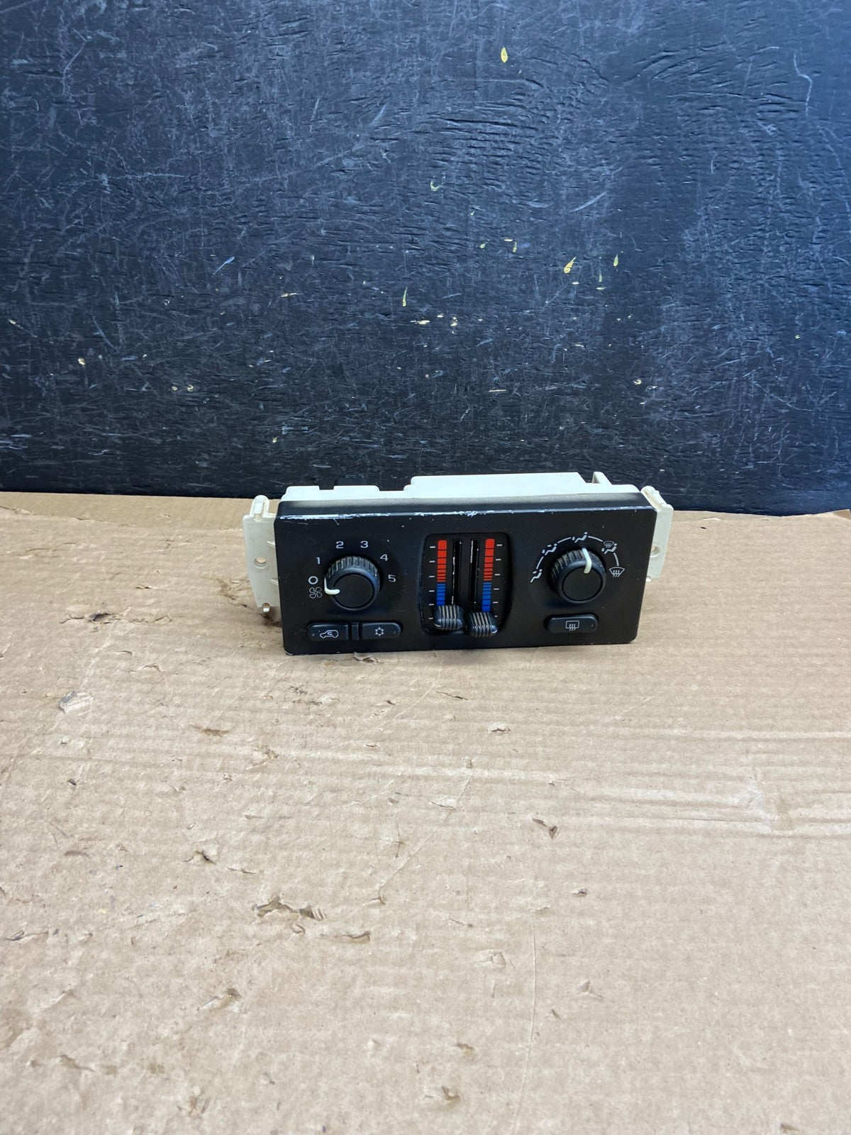 2003 to 2006 Chevrolet Silverado HVAC Heater Climate Control Module AF2711 DG0
