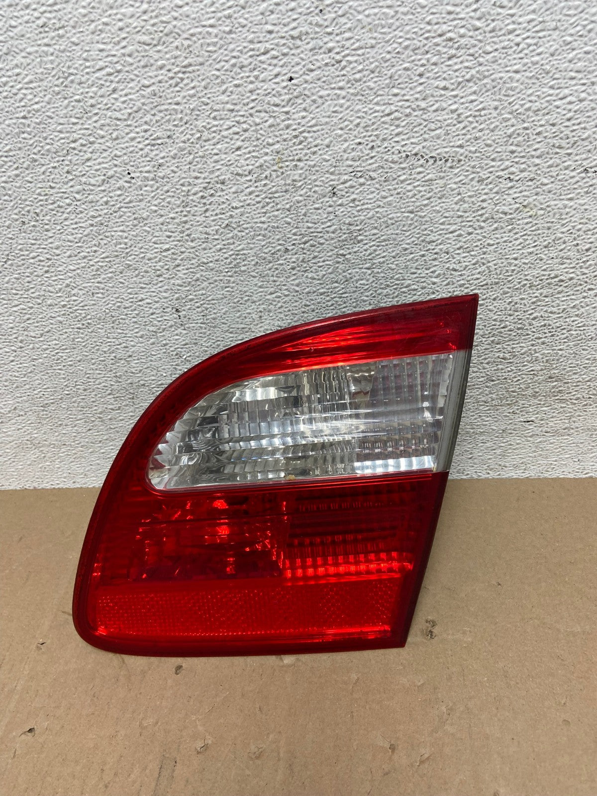 2003-2006 Mercedes E-Class Wagon W211 Right Passenger Inner Tail Light AE7287 LK0