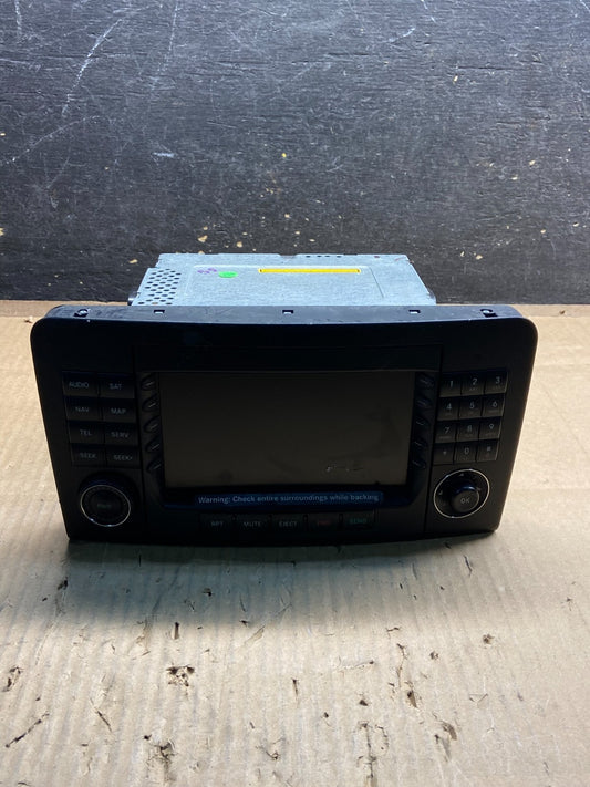 2006 2007 2008 Mercedes ML350 GL450 Radio Navigation Screen Display Y3683 DG0
