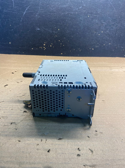 2013 to 2014 Ford Explorer Audio Equipment Radio Receiver AM FM CD aa3177 DG2