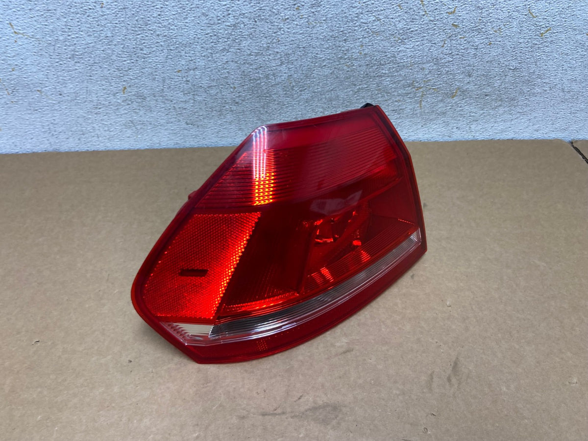 2012 to 2015 Volkswagen Passat Left Driver Lh Side Tail light AI2592 LK2