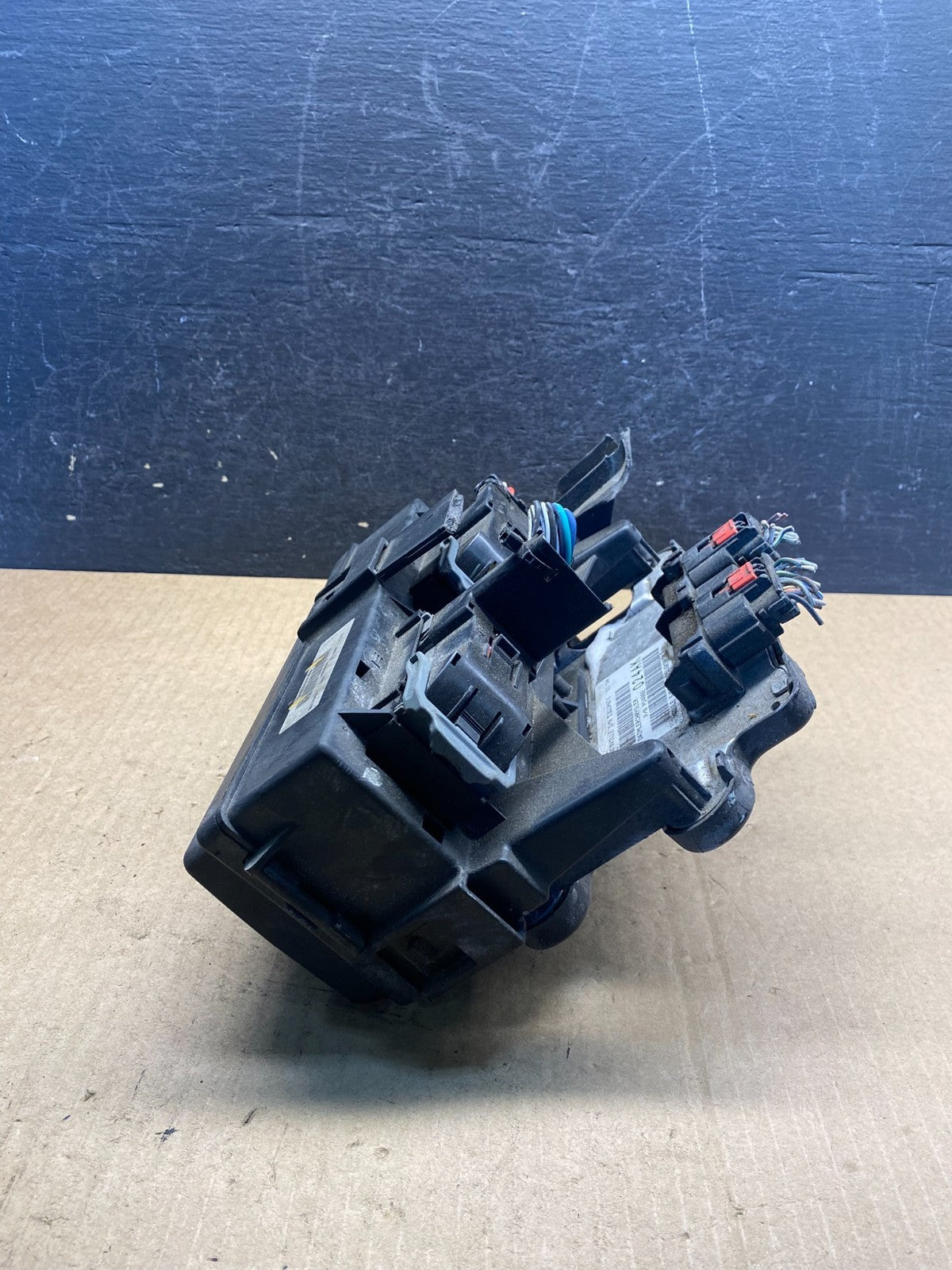 2006 Jeep Grand Cherokee Integrated Power Fuse Box 04692085AB AG7053 DG3