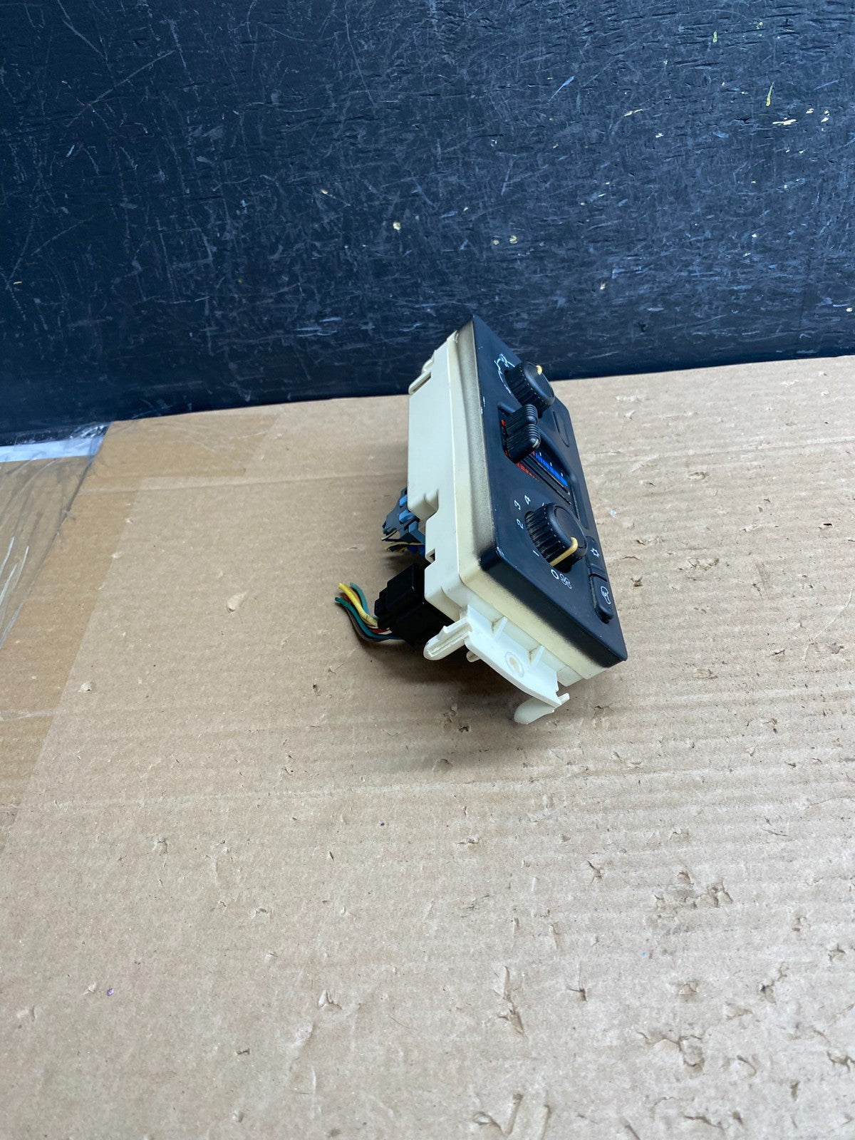 2003 to 2006 Chevrolet Silverado HVAC Heater Climate Control Module AG6229 DG1