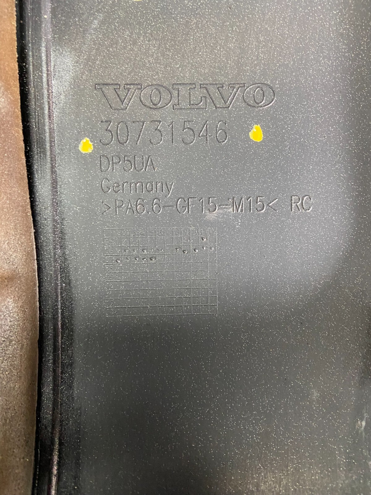 2007 to 2014 Volvo XC90 OEM 3.2L Upper Top Engine Motor Dust Cover Oem O1034 DG8