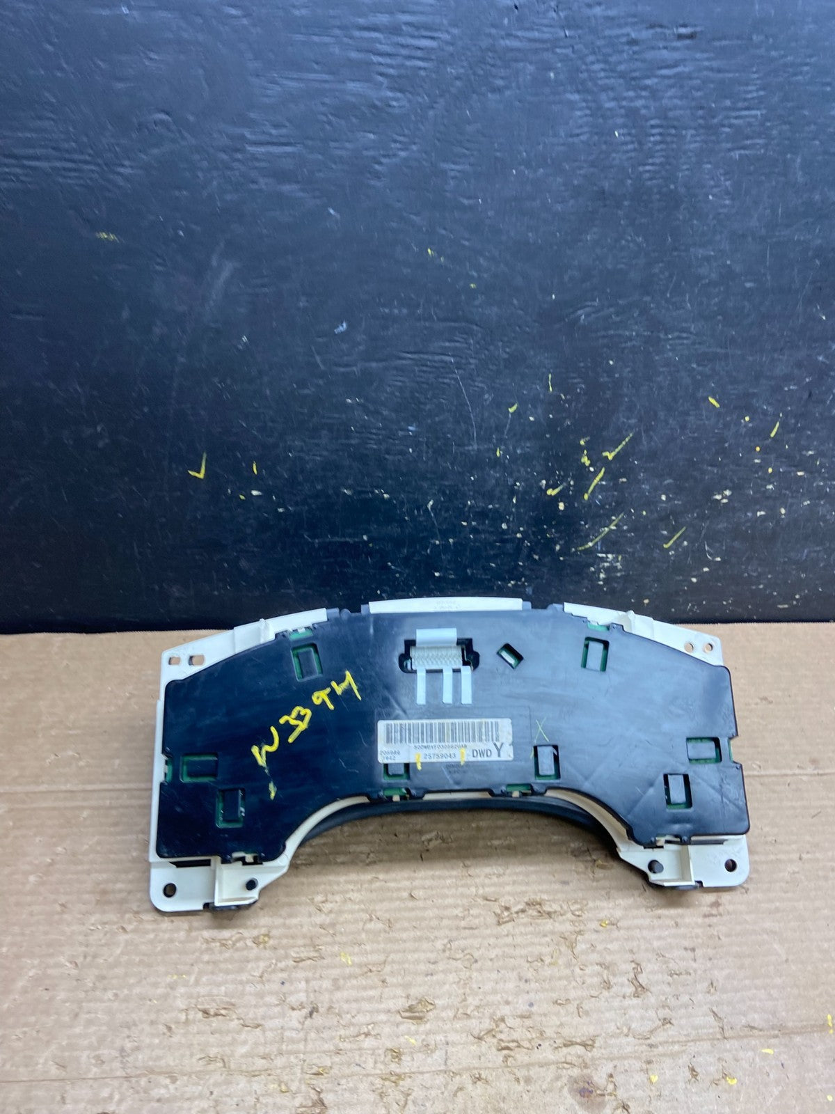 2004 to 2007 Chevrolet Express Speedometer Cluster Gauge OEM W3394 DG5