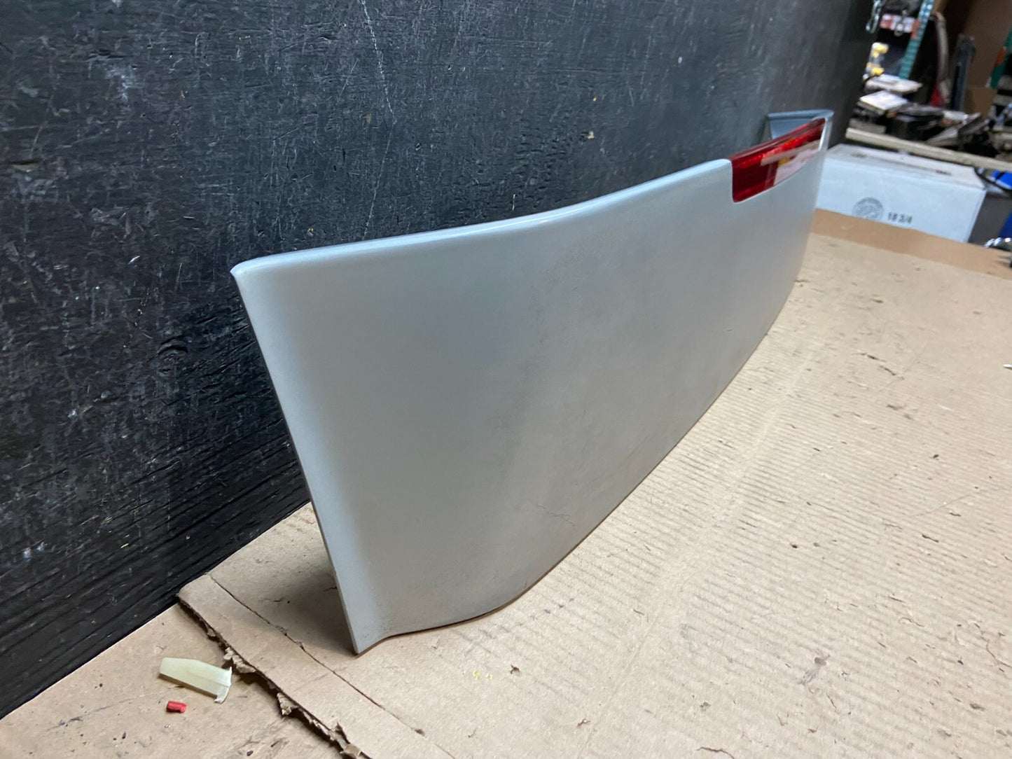 2005 to 2011 Hyundai Accent Trunk Lid Hatch 3rd Brake Light Spoiler H6573 DG12