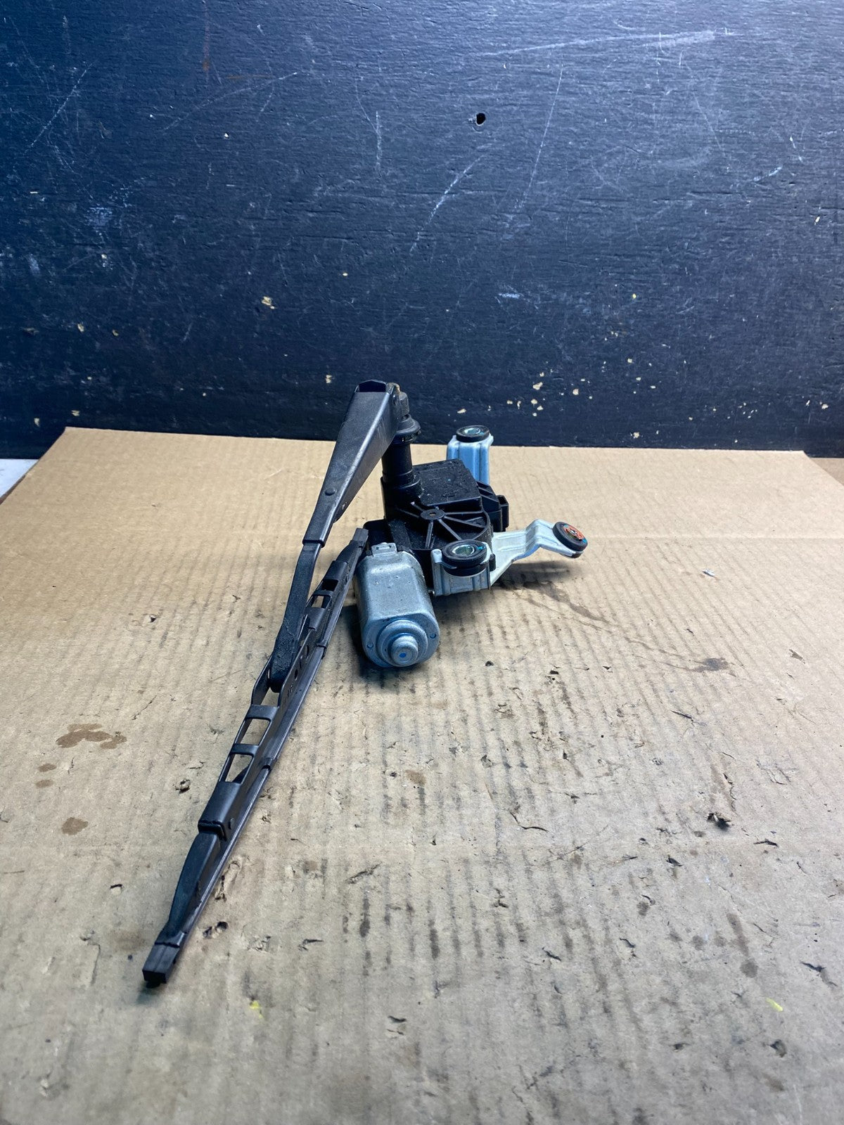 2010 to 2016 Cadillac SRX Rear Windshield Washer Wiper Motor Z4769 DG2