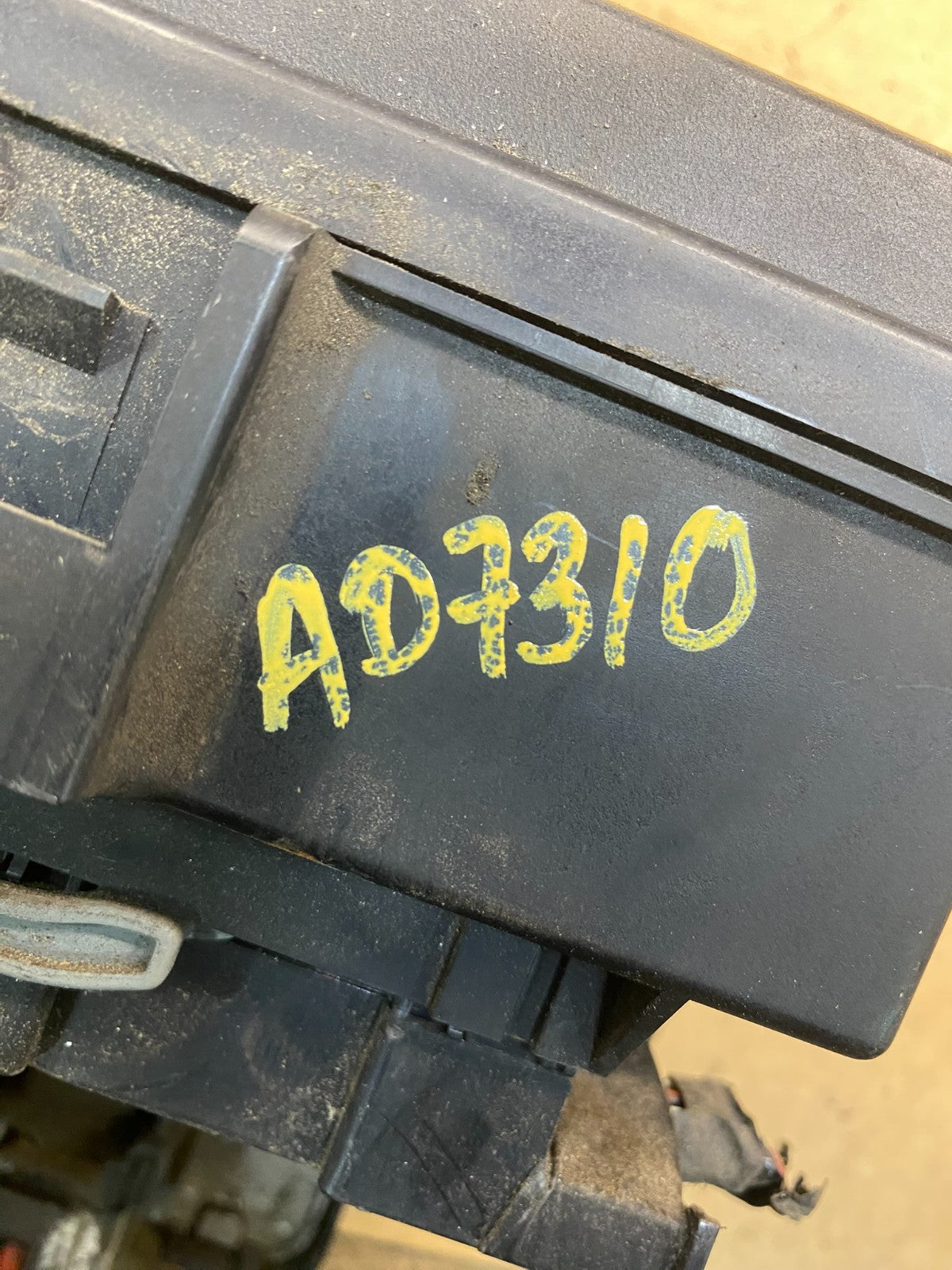2009 Jeep Grand Cherokee Fuse Box Relay Panel 04692215aa AD7310 DG7