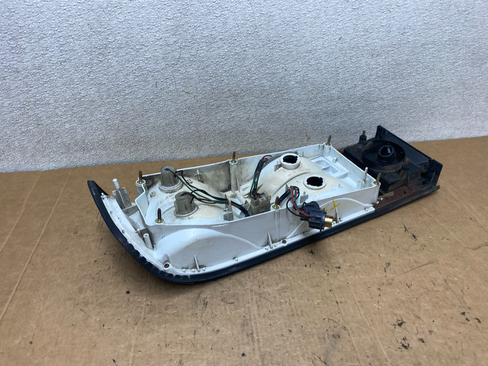 1986 to 1989 Mazda RX7 RX-7 Left Driver LH Side Tail Light T3231 DG6