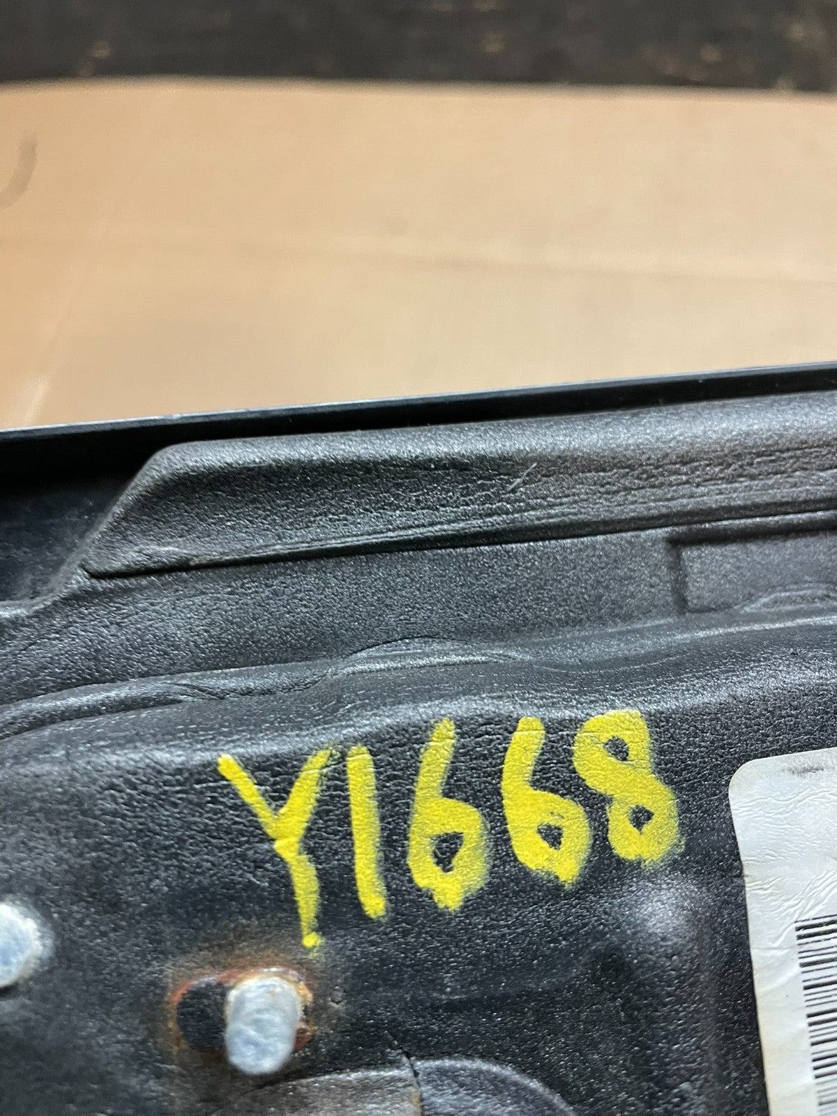 2009 to 2014 Volkswagen Routan Left Driver LH View Door Mirror Y1668 MS12