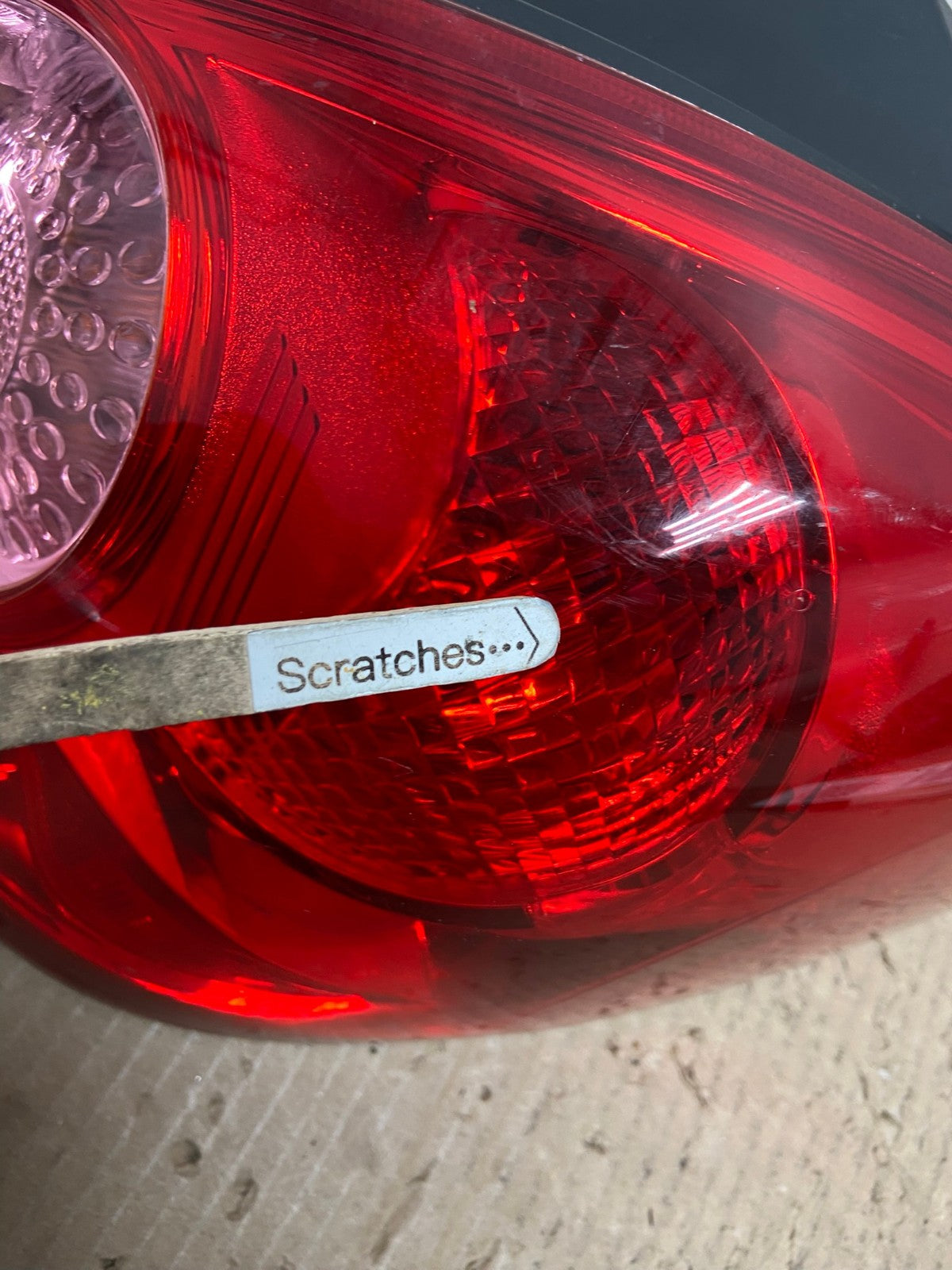 2007 - 2012 Nissan Versa Hatchback Right Passenger Side Tail Light AF2836 LK3