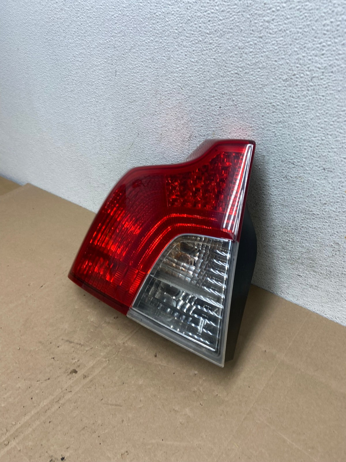 2008 to 2011 Volvo S40 Left Driver LH Side Tail Light AE5069 LK1