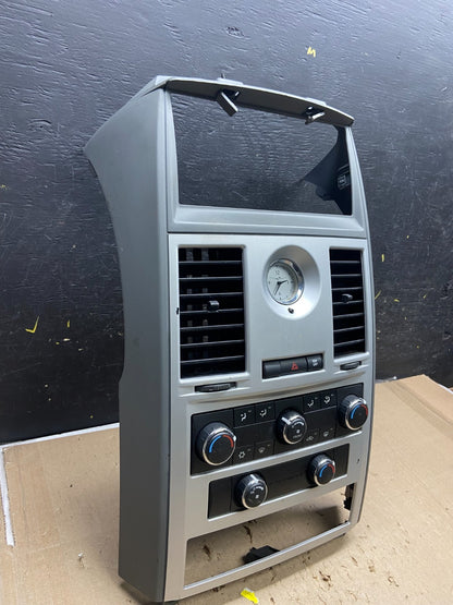 2008-2010 Chrysler Town Country Climate Control Panel Center Dash Trim AB5428 DG2