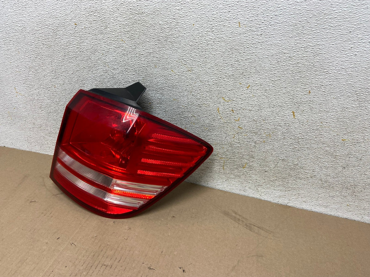 2009 - 2019 Dodge Journey Right Passenger Side Tail Light AH6707 LK2