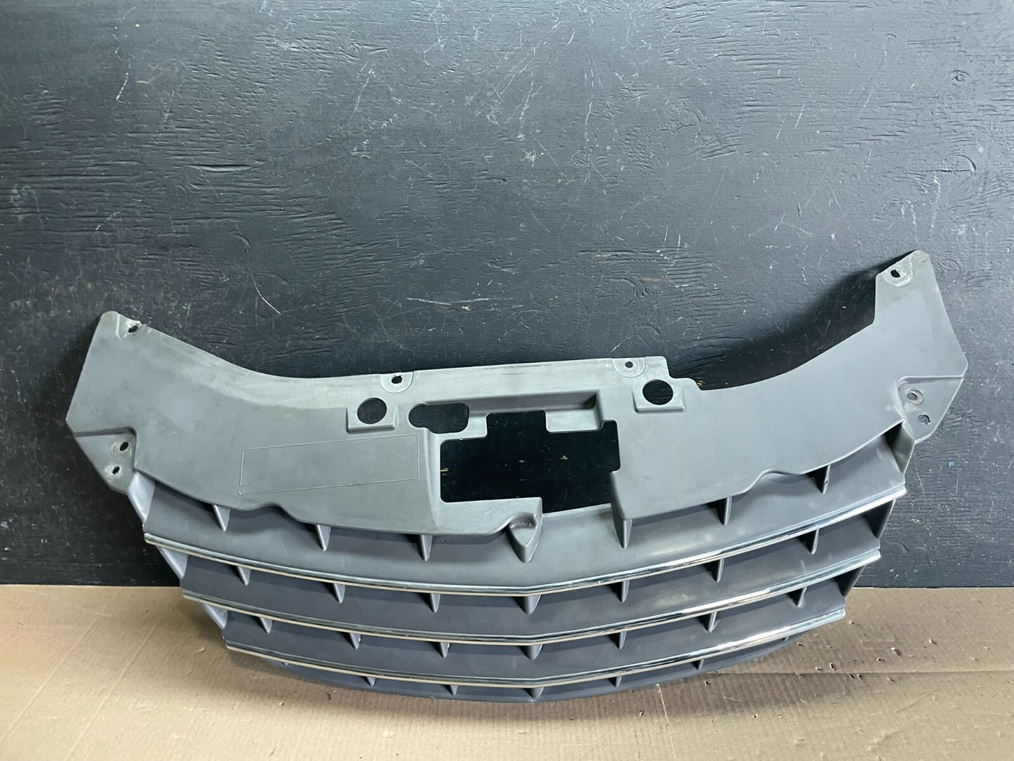 2007 to 2010 Chrysler Sebring Front Upper Grille Grill 0YW36TRMAC M6373 PS0