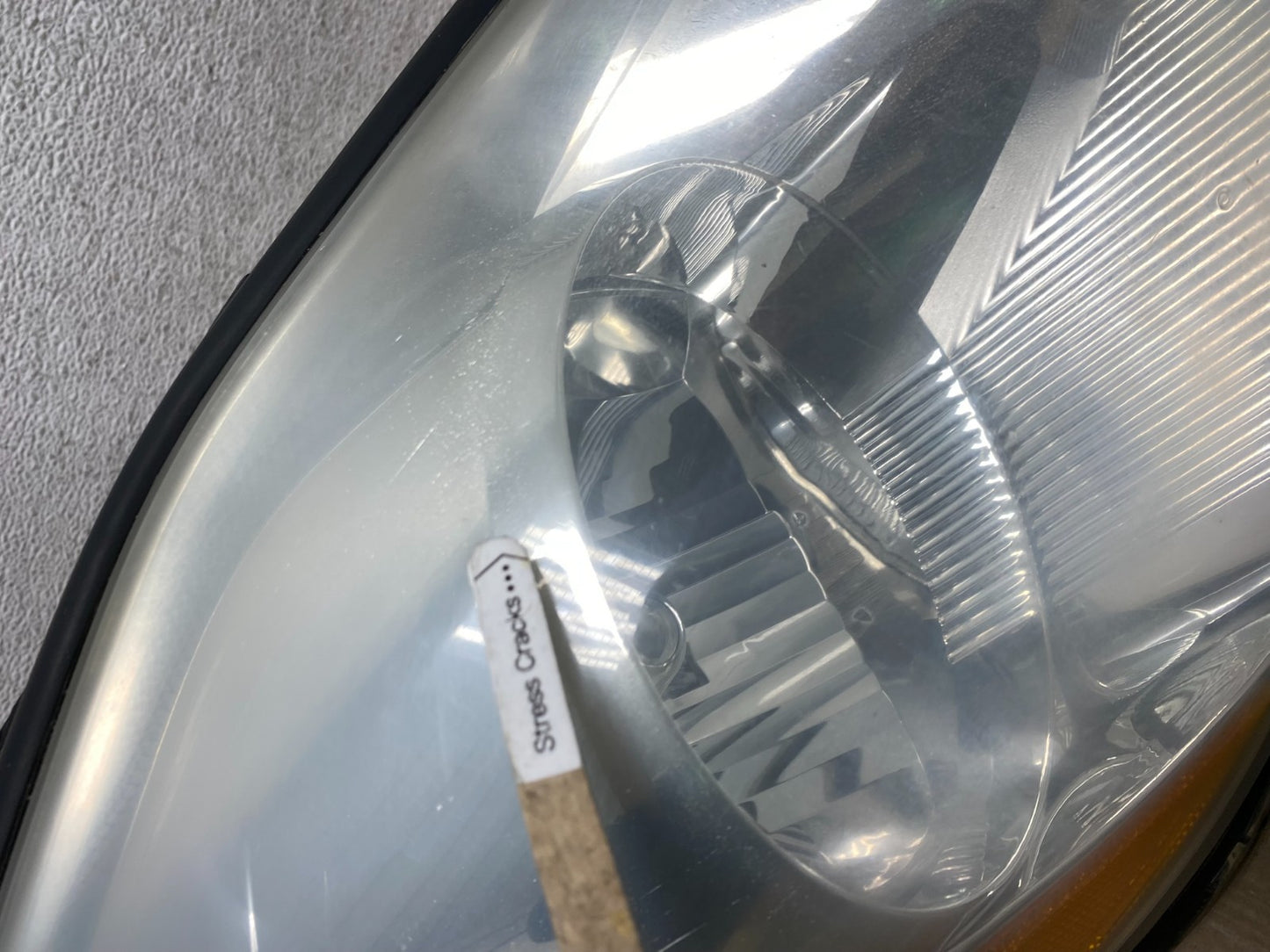 2006 to 2010 Toyota Sienna Right Passenger Rh Side Headlight Halogen AE7018 DW4