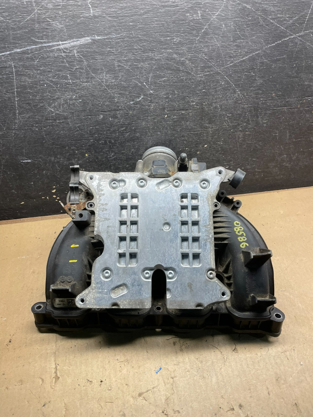 2013 to 2016 BMW F30 320XI 328XI OEM Intake Manifold 7588126 W4218 PS5