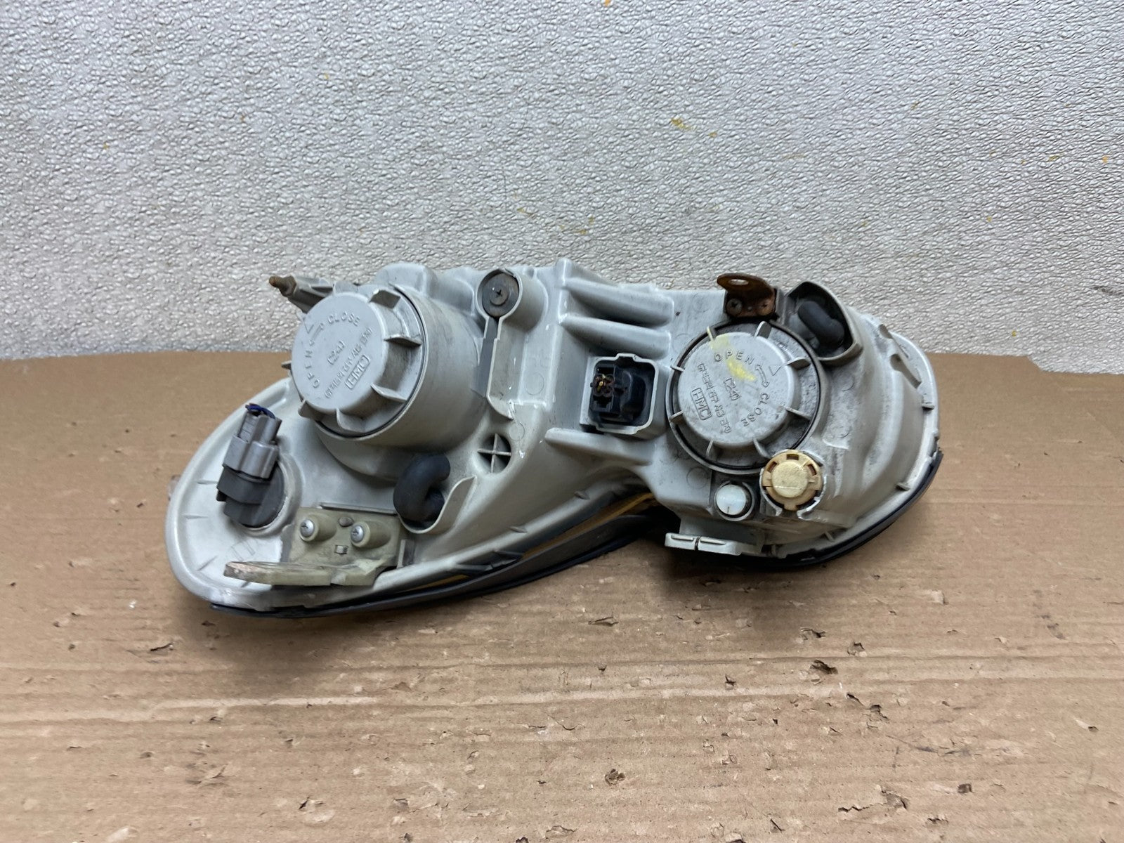 2002-2005 Hyundai Sonata Right Passenger Headlight Halogen Oem AB1530 DW5