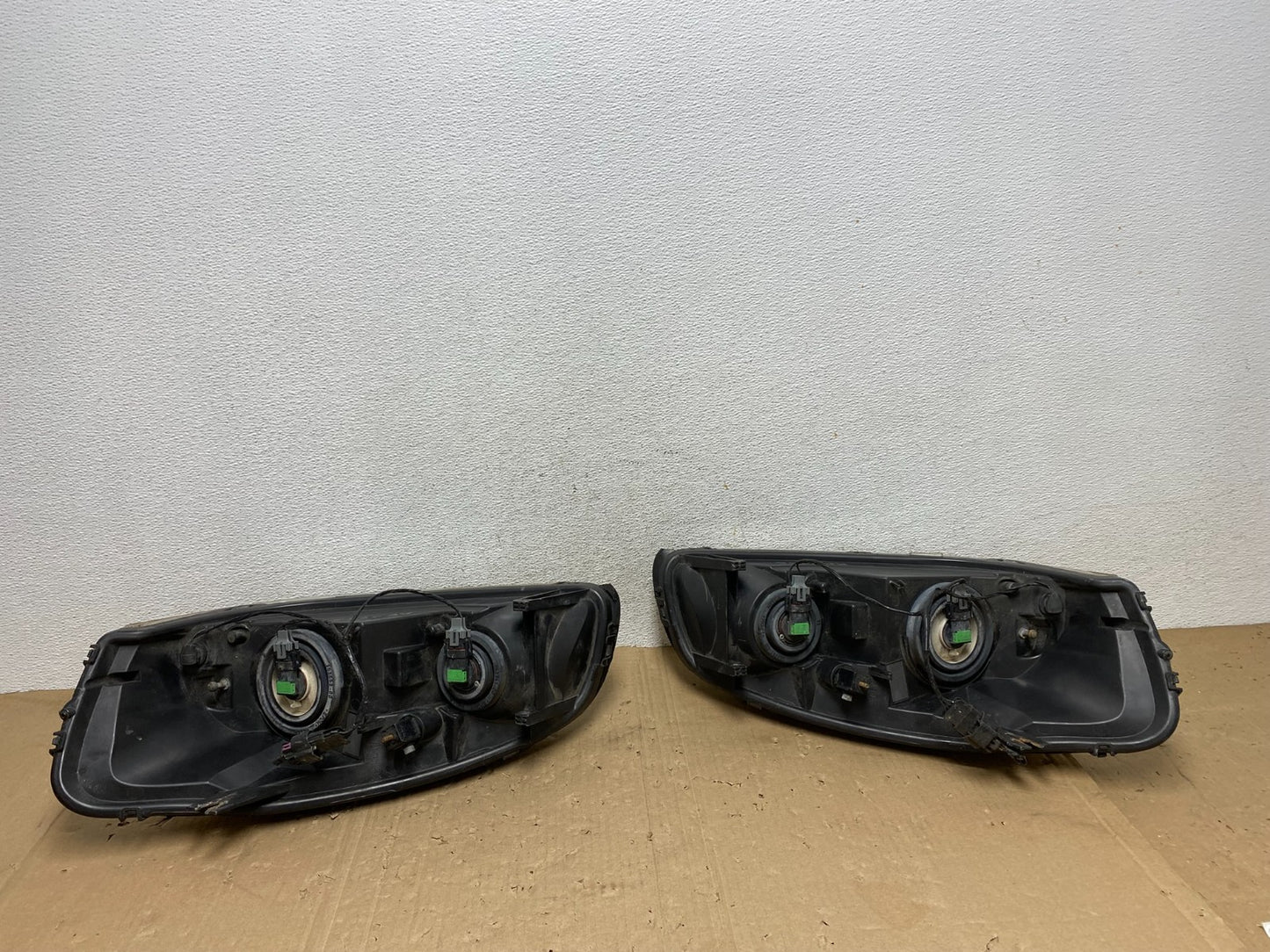 2005 - 2009 Pontiac Montana / Uplander Left+Right Headlights AE9257 DW7