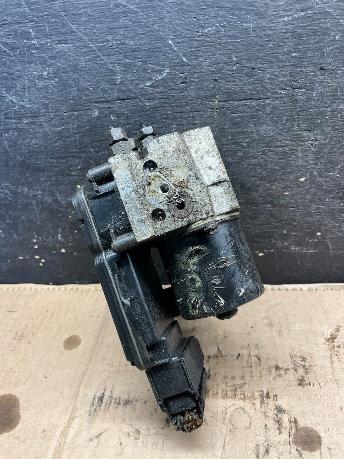 2003 2007 Ford E250 E350 Anti-Lock ABS Antilock Brake Pump t2665 DG1