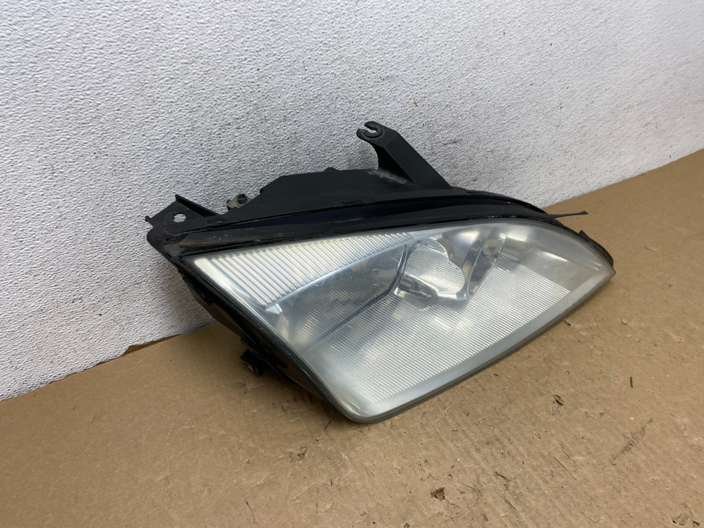 2005-2007 Ford Focus Right Passenger RH Side Headlight Halogen AF7440 DW2