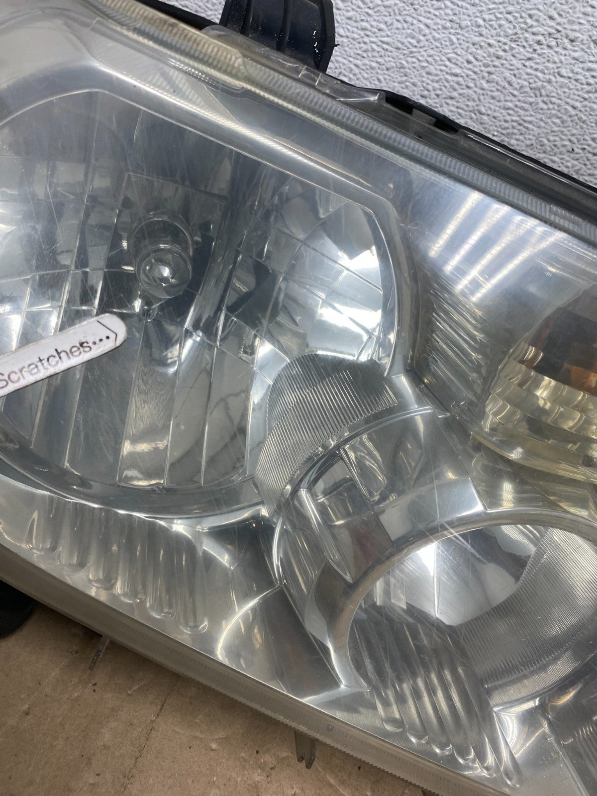 2007 - 2014 Toyota Sequoia Tundra Right Passenger RH Headlight Halogen AE6737 DW3