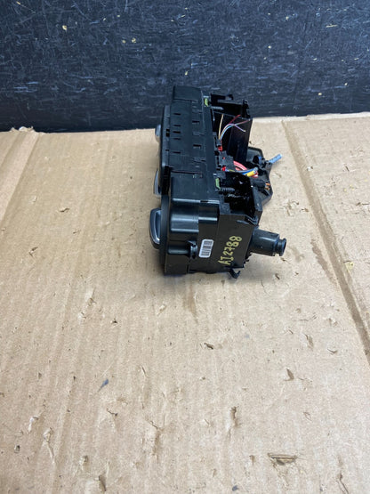 2011 - 2014 Volkswagen Jetta Center Climate Control Panel AC Heater AI2788 DG2