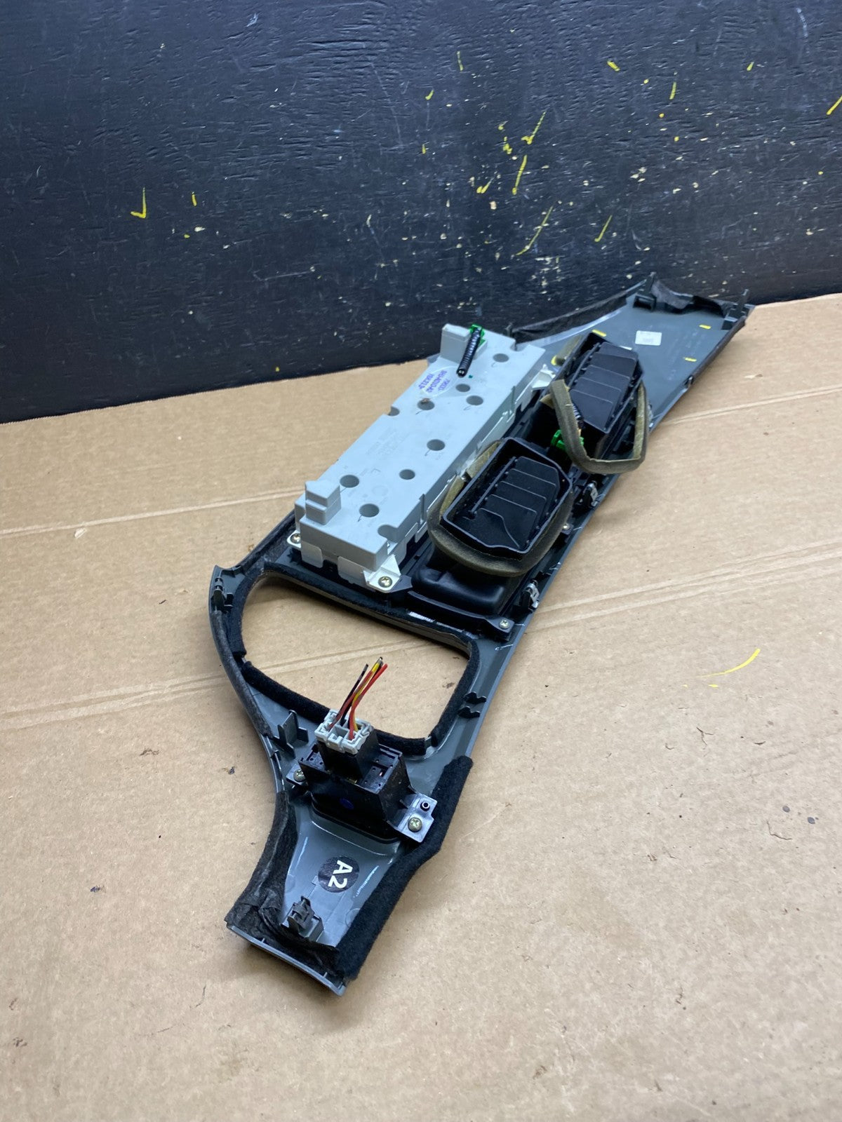 2005 to 2010 Honda Odyssey  Radio Climate Control Dash Trim Bezel W6453 DG4