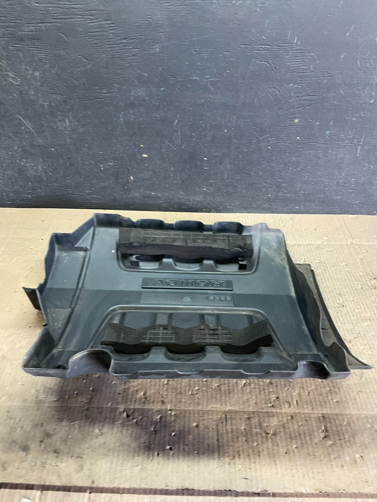 2005 to 2007 Honda Odyssey Black Engine Cover OEM i7810 DG5
