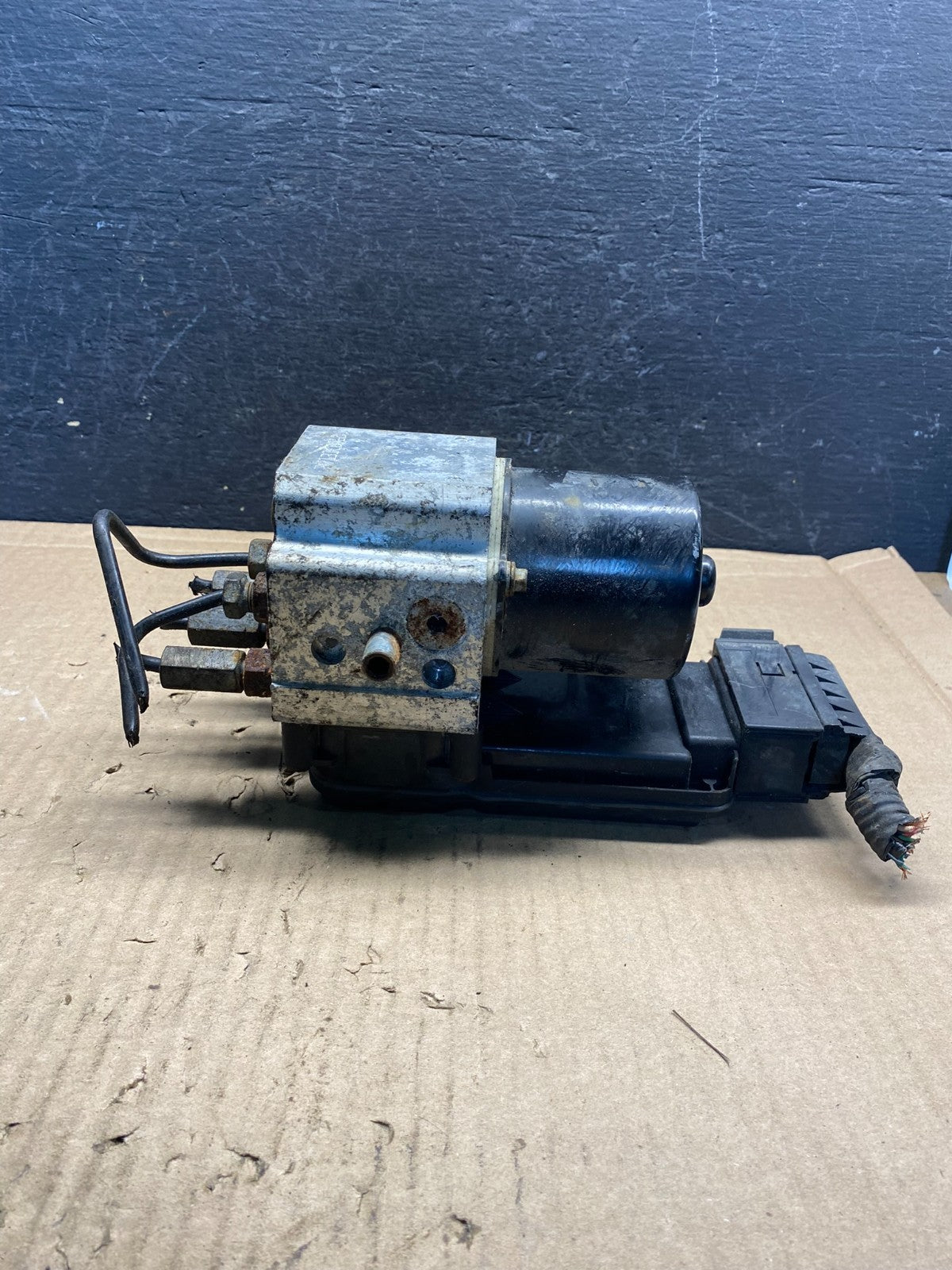 2006 2007 Ford E250 E350 Anti-Lock ABS Antilock Brake Pump AE8013 DW4