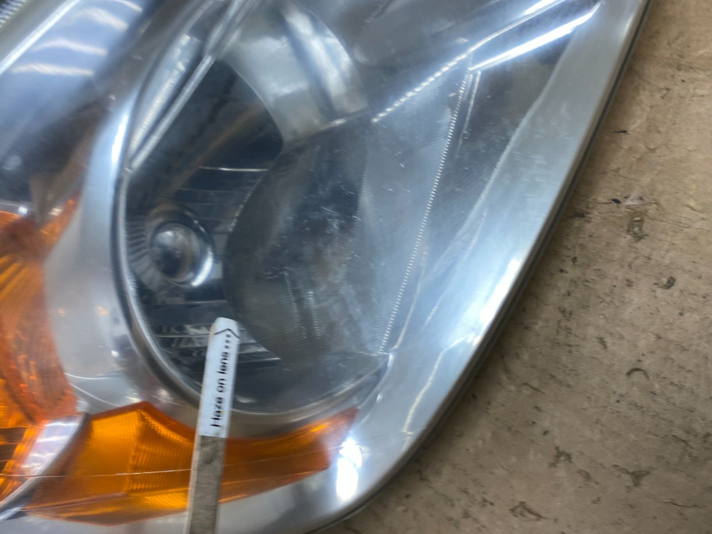 2002 to 2004 Honda CRV CR-V Right Passenger RH Halogen Headlight AD1425 DW4