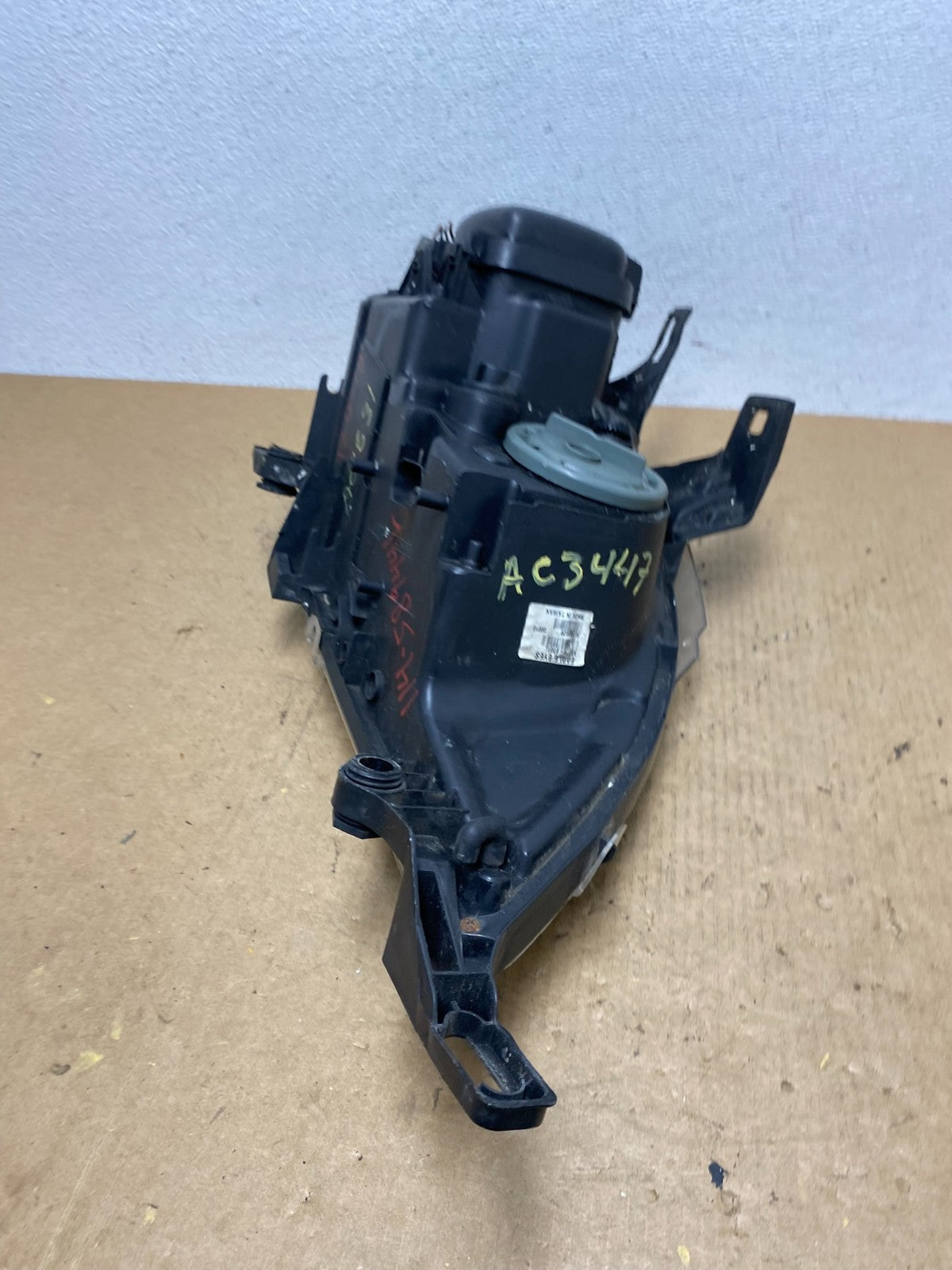 2002 - 2005 Mercedes ML ML350 ML500 Left Driver LH  Halogen Headlight AC3447 DW6