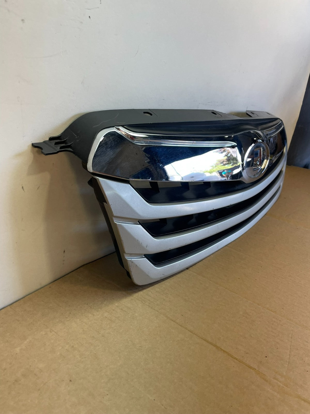 2010 - 2012 Subaru Legacy Outback Wagon Front Grill Grille AG9860 DG2