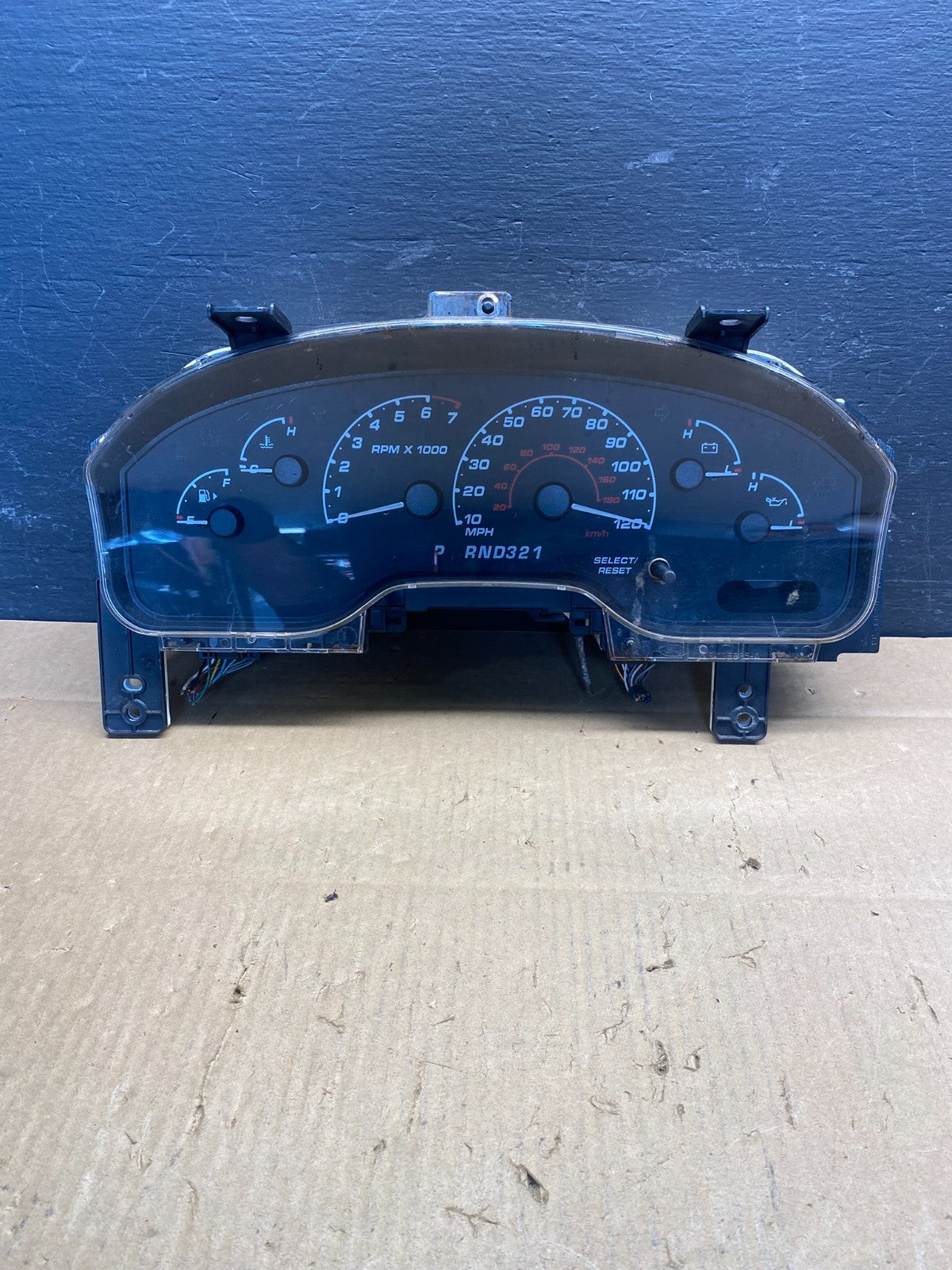 2002 Ford Explorer Speedometer Cluster Gauge AD1619 DG0