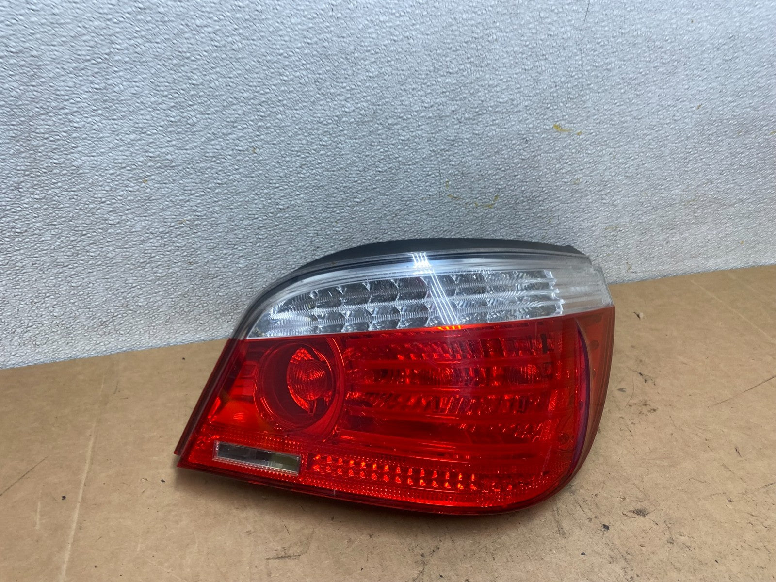 2008 2009 2010 BMW 5 525i 530i Right RH Side Tail Side Light Oem X4739 DW2