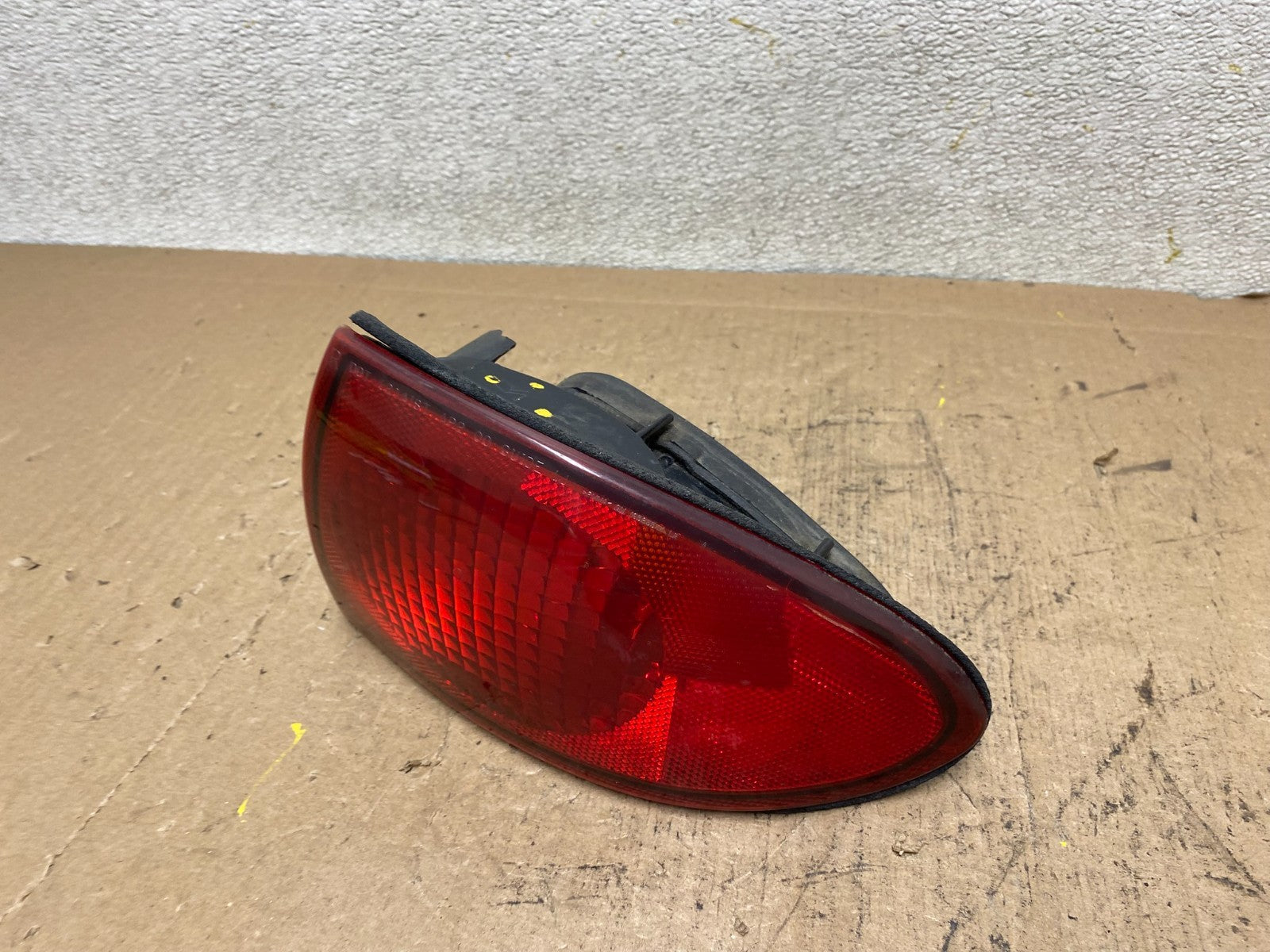 2000 to 2002 Chevrolet Cavalier Right Passenger  Side Tail Light OEM S1630 DW1