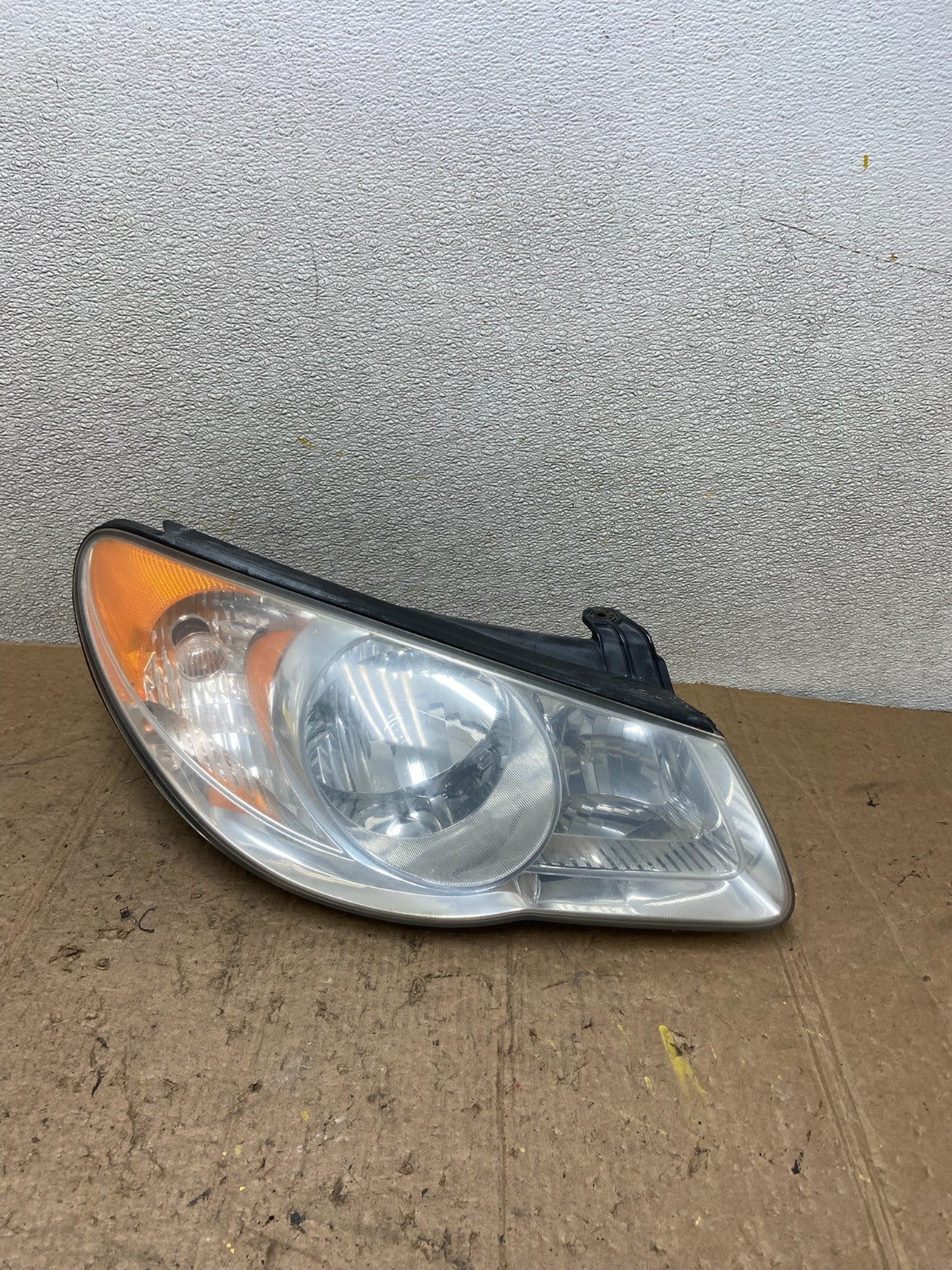 2007 2008 2009 2010 Hyundai Elantra Right Passenger Side Headlight AA43210