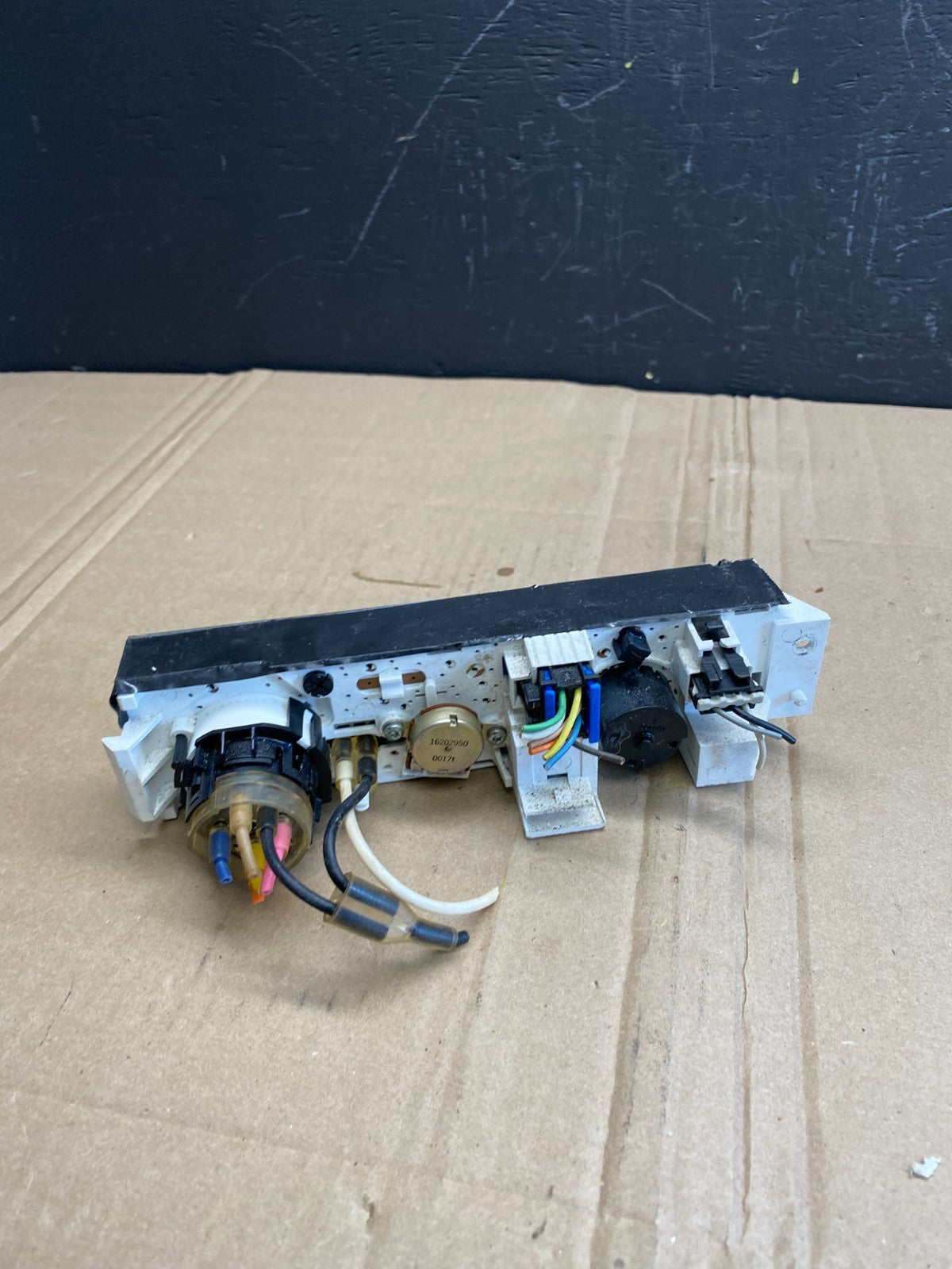 2001 - 2007 GMC Chevrolet Express 1500 Climate Control A/C AB8697 DG3