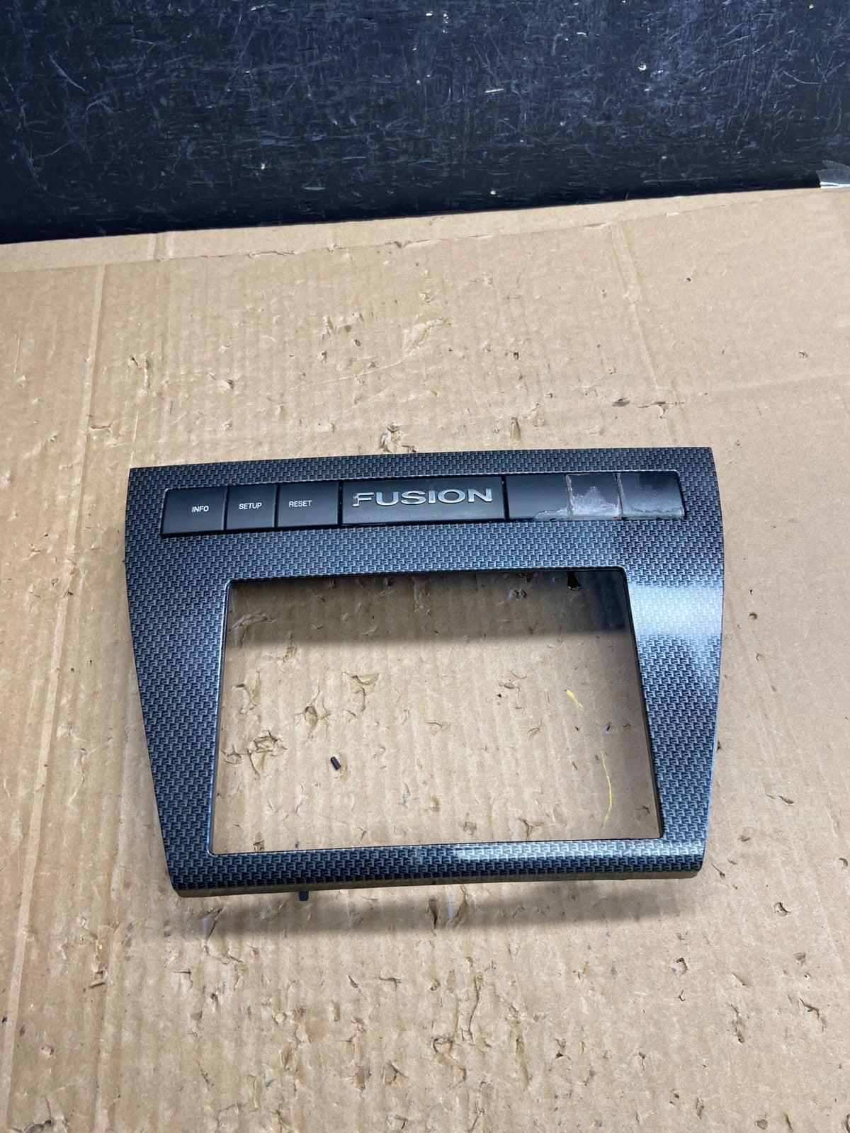 2006 to 2009 Ford Fusion Center Dash Radio Bezel Trim ad6841 DG0